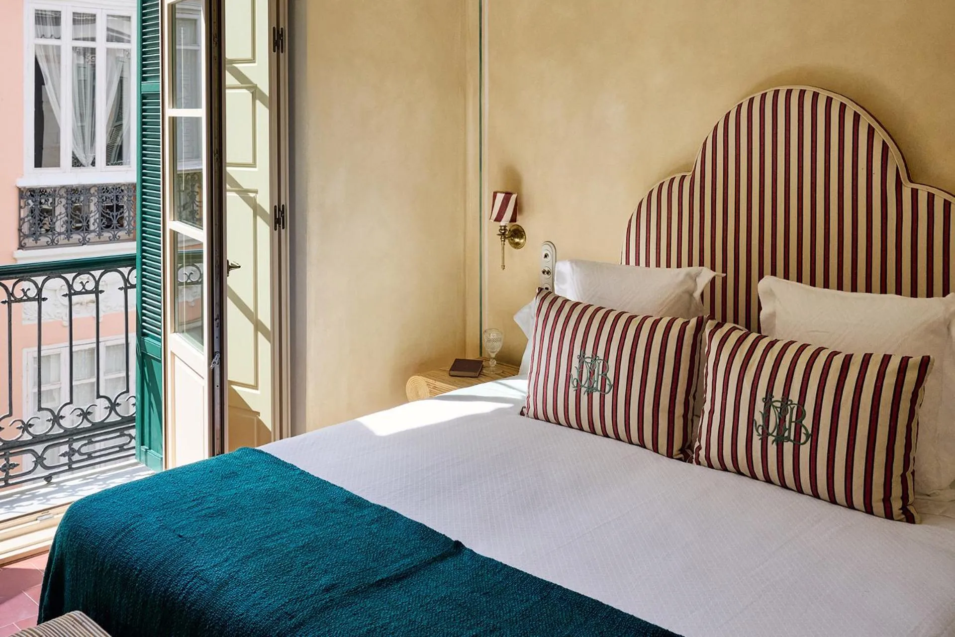 Photo of the whole room, Bed in Cristine Bedfor Malaga Boutique Hotel