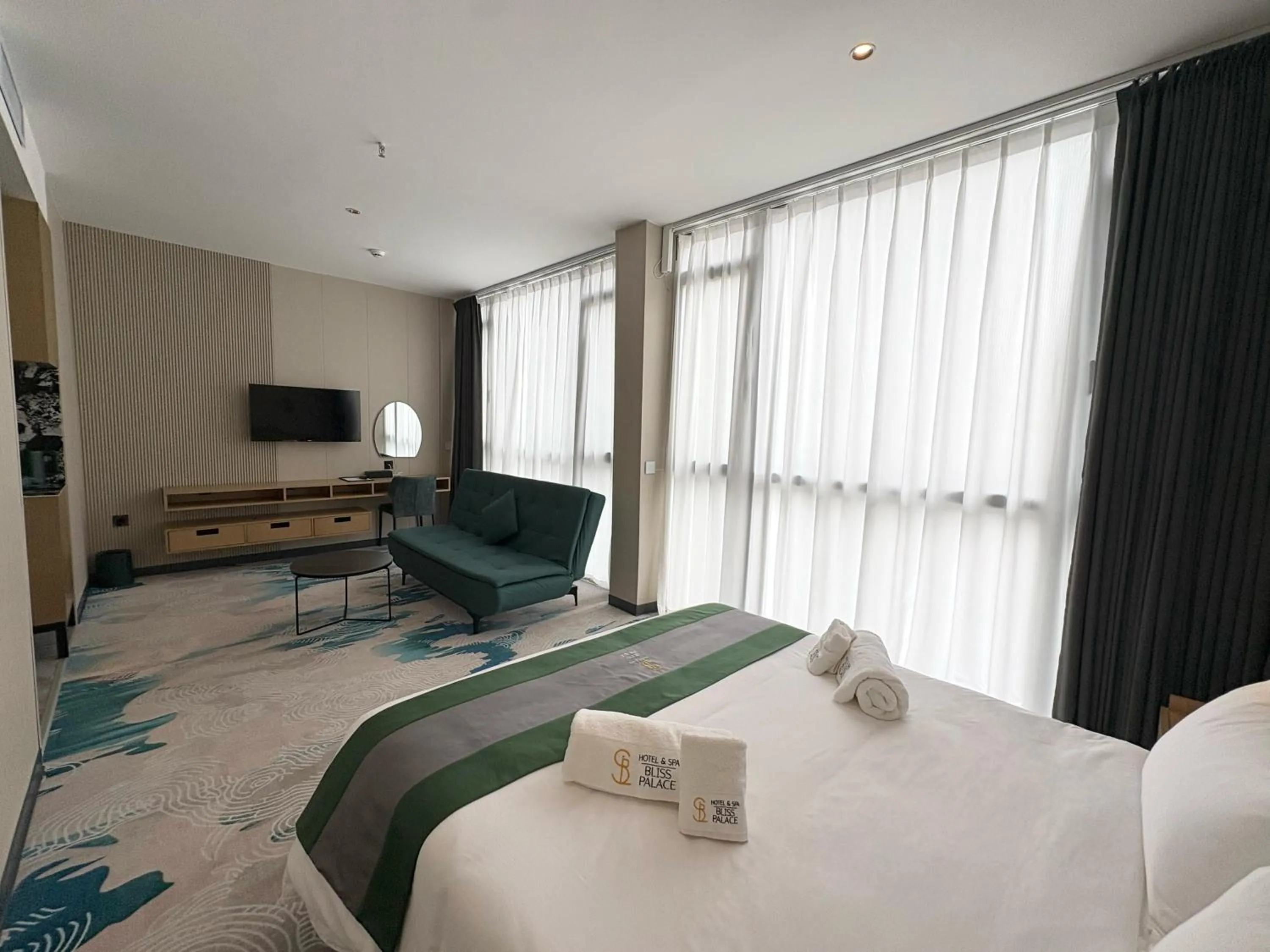 Bed in Bliss Palace Hotel & Spa