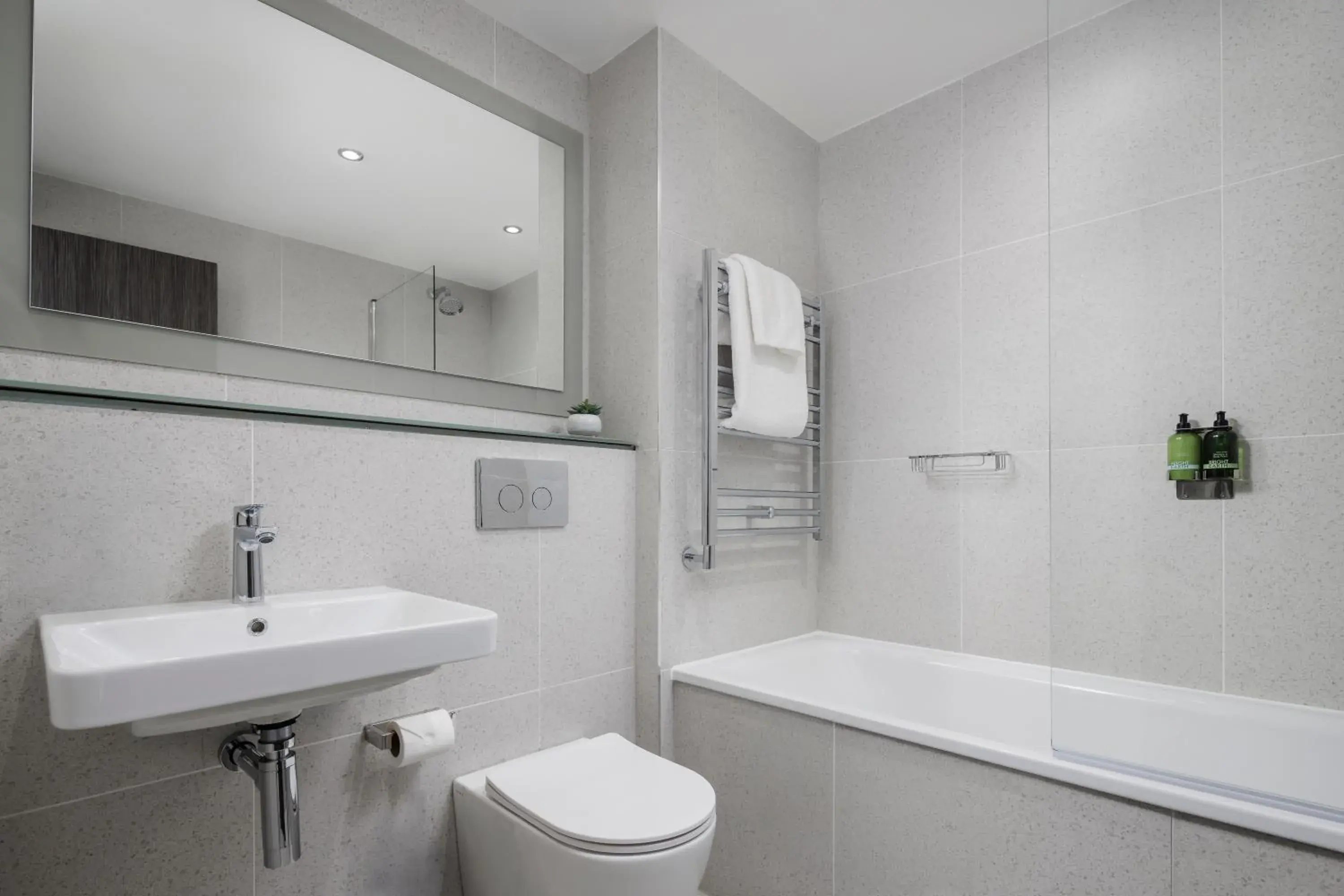 Executive One Bedroom Suite in Forth House by Supercity Aparthotels Executive One Bedroom Suite in Forth House by Supercity Aparthotels