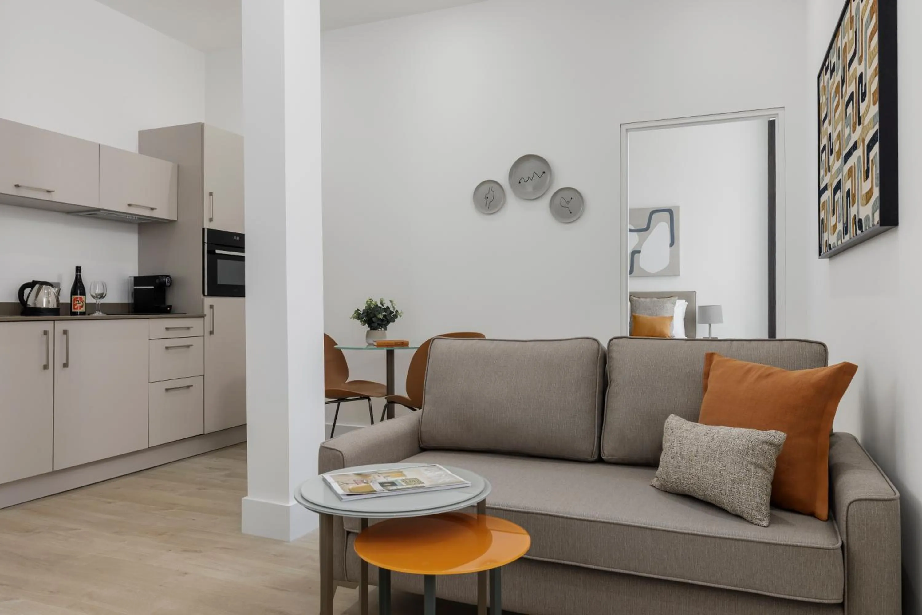 Living room in Forth House by Supercity Aparthotels