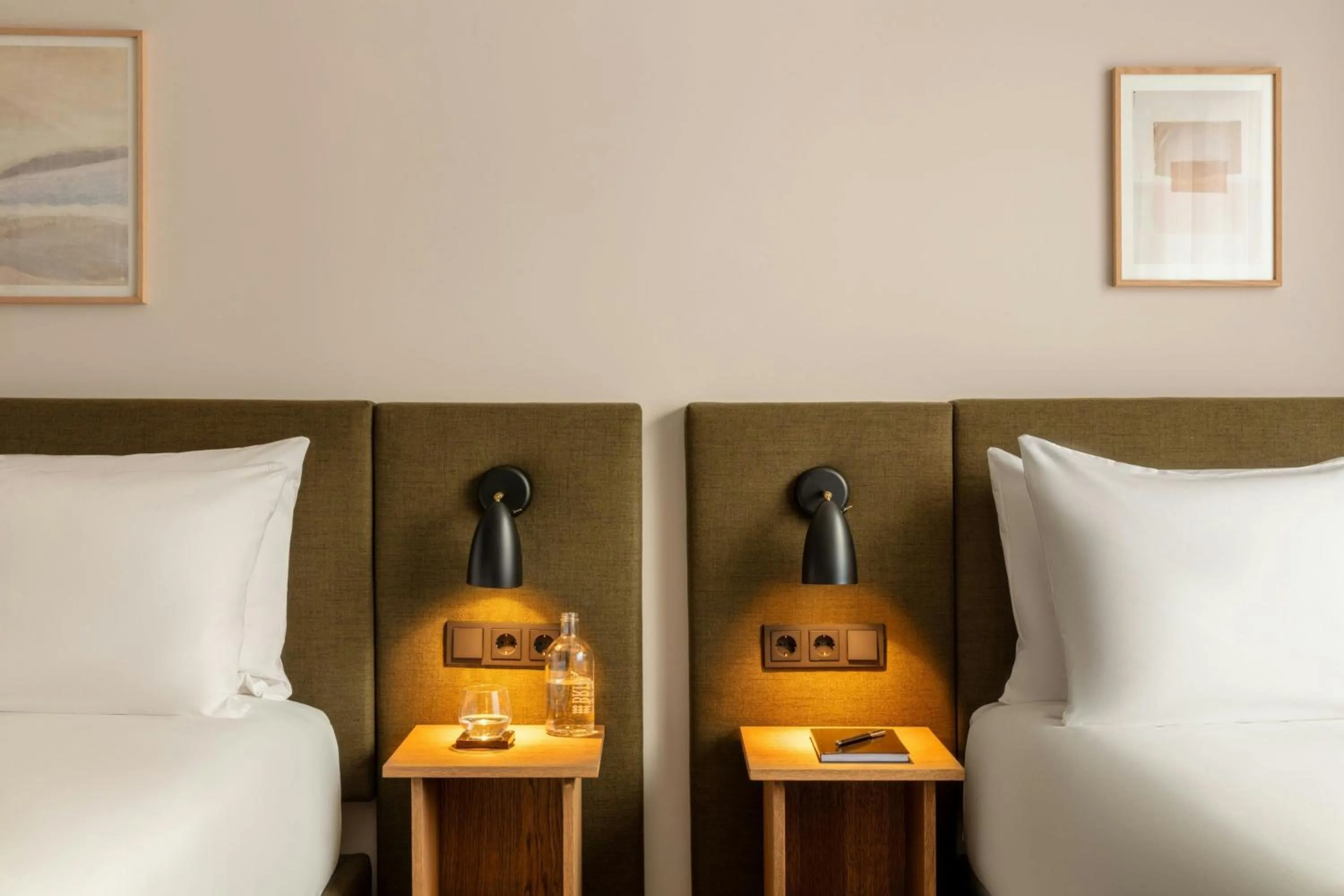 Photo of the whole room, Bed in Hotel Middelland Rotterdam