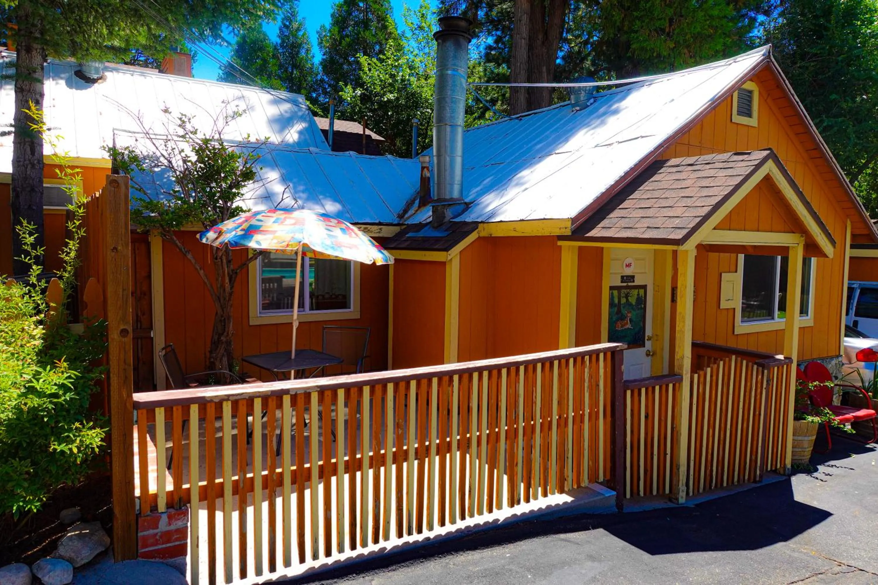 Sleepy Hollow Cabins and Hotel