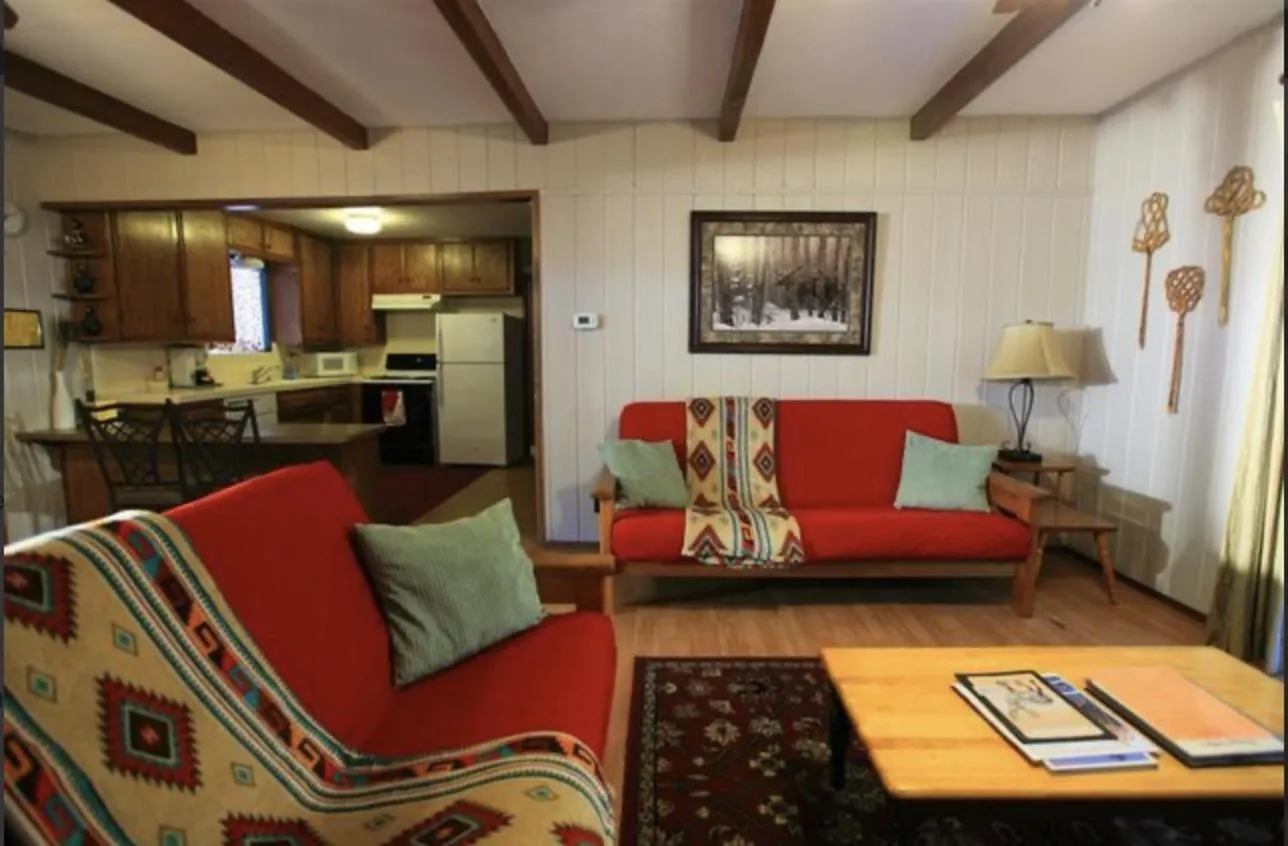 Sleepy Hollow Cabins and Hotel