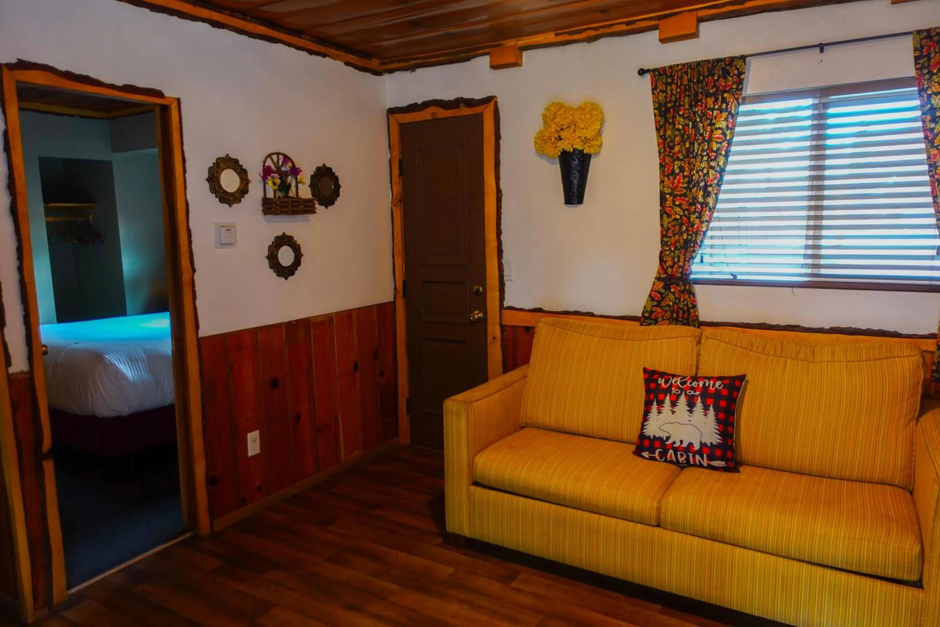 Sleepy Hollow Cabins and Hotel