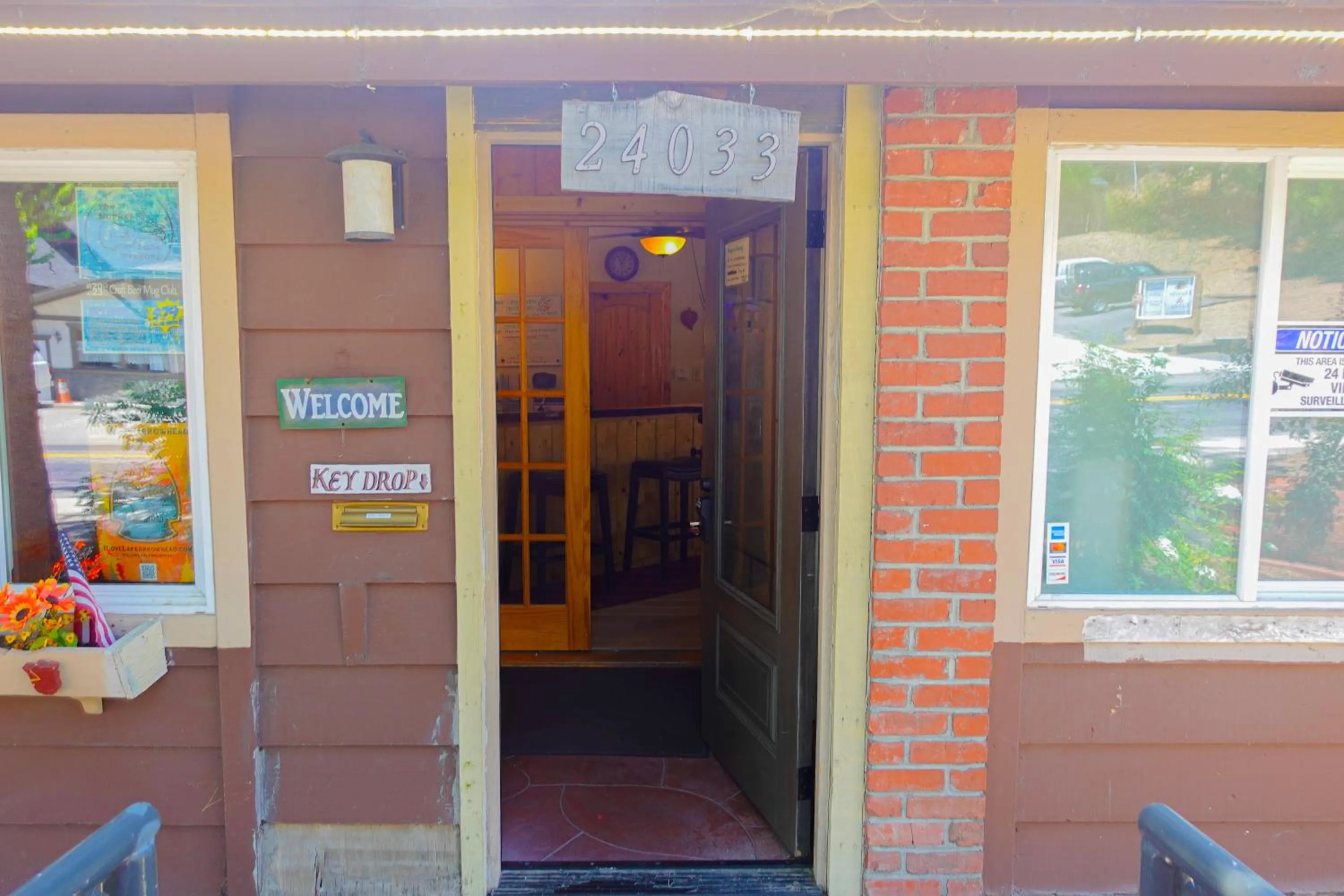 Sleepy Hollow Cabins and Hotel