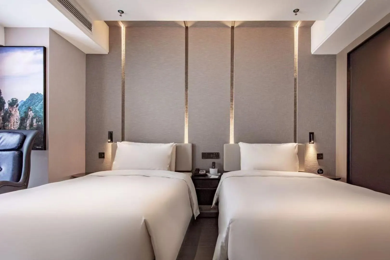 Bed in Atour Hotel Changsha Xiyingmen Fancheng