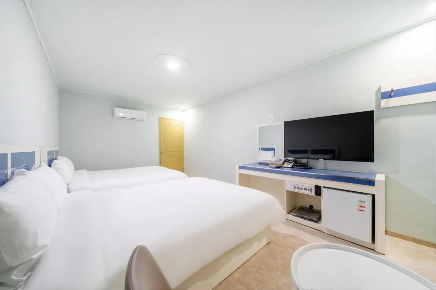 TV and multimedia, Bed in Taean Manripo Feel Hotel