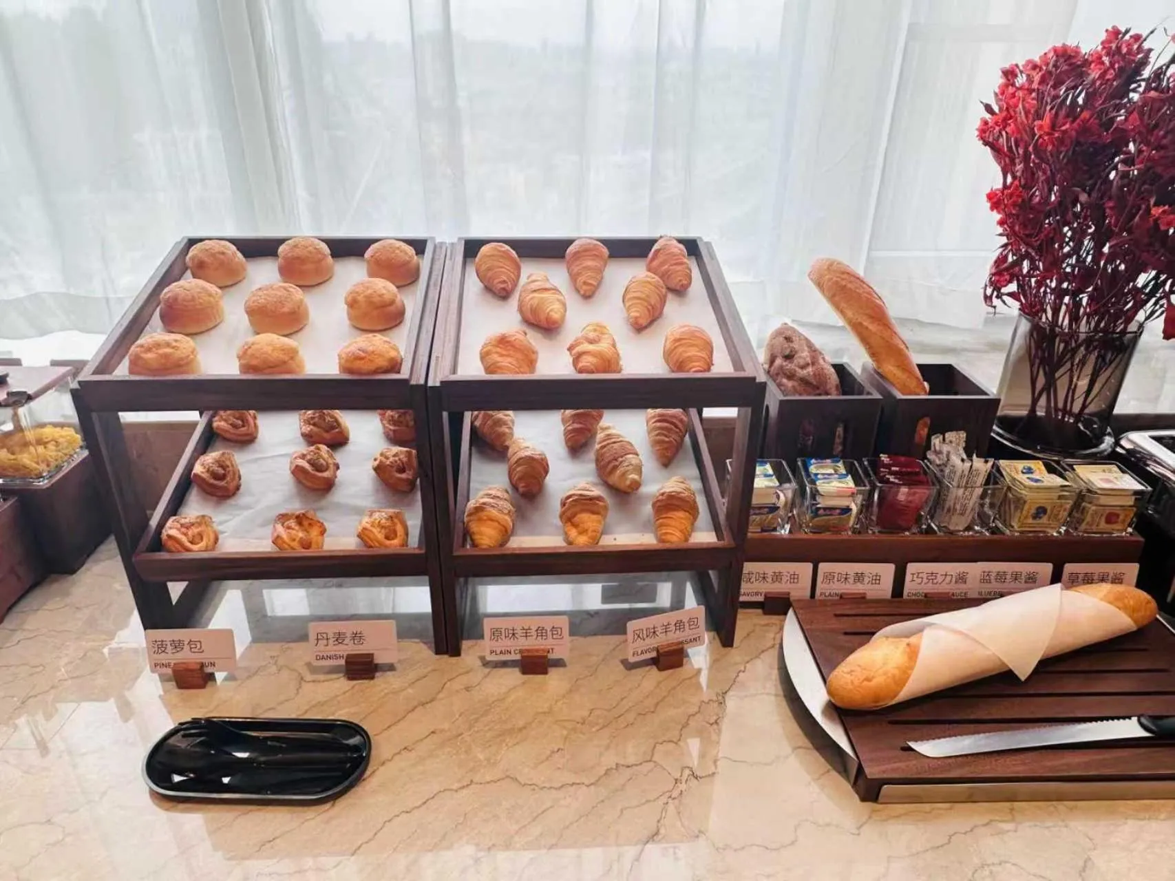 Restaurant/places to eat in Atour Hotel Wuhan East Railway Station Optics Valley High-tech