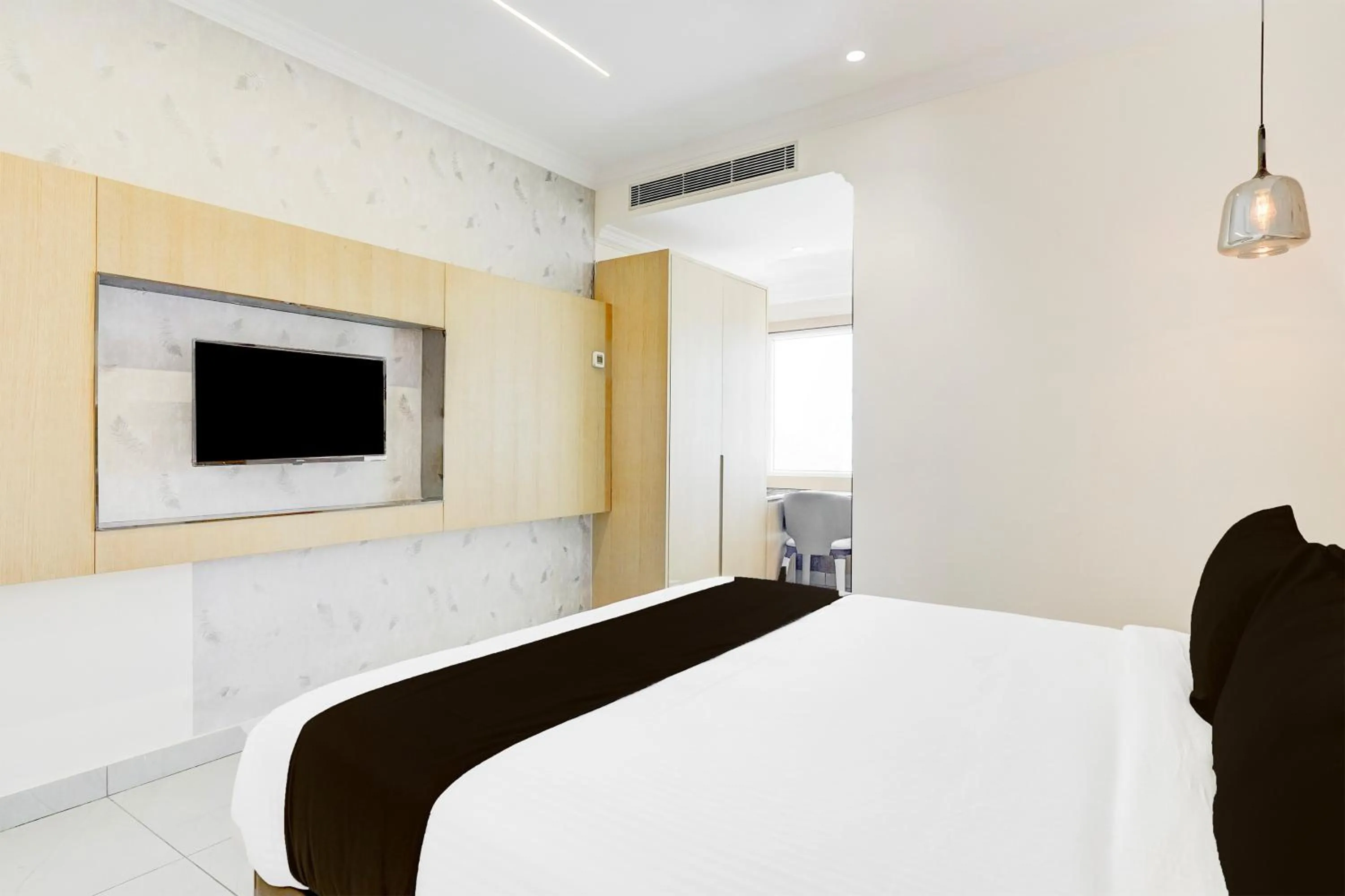 Bedroom, Bed in Super Townhouse Oak AECS Layout Brookfield