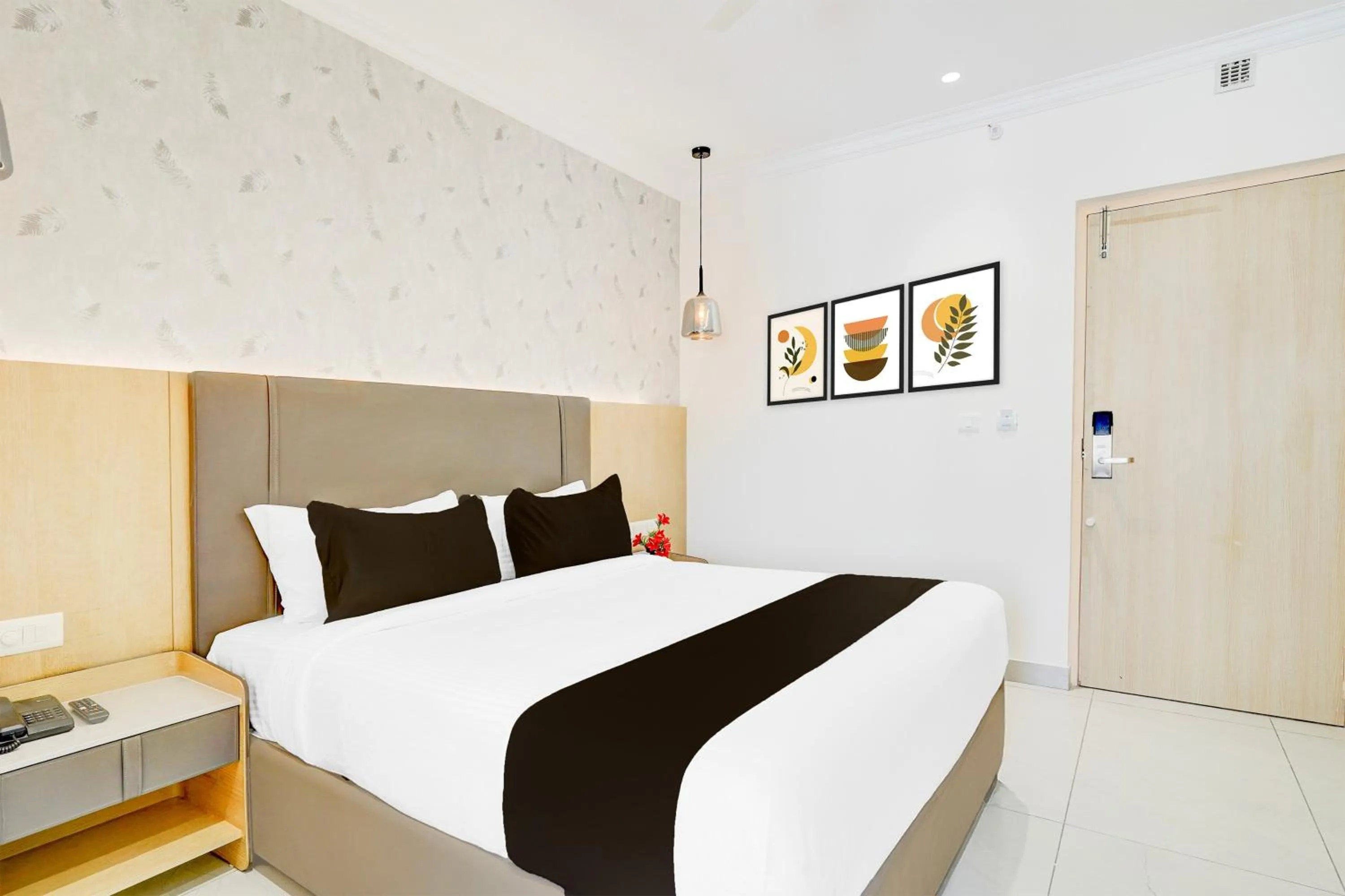 Bedroom, Bed in Super Townhouse Oak AECS Layout Brookfield
