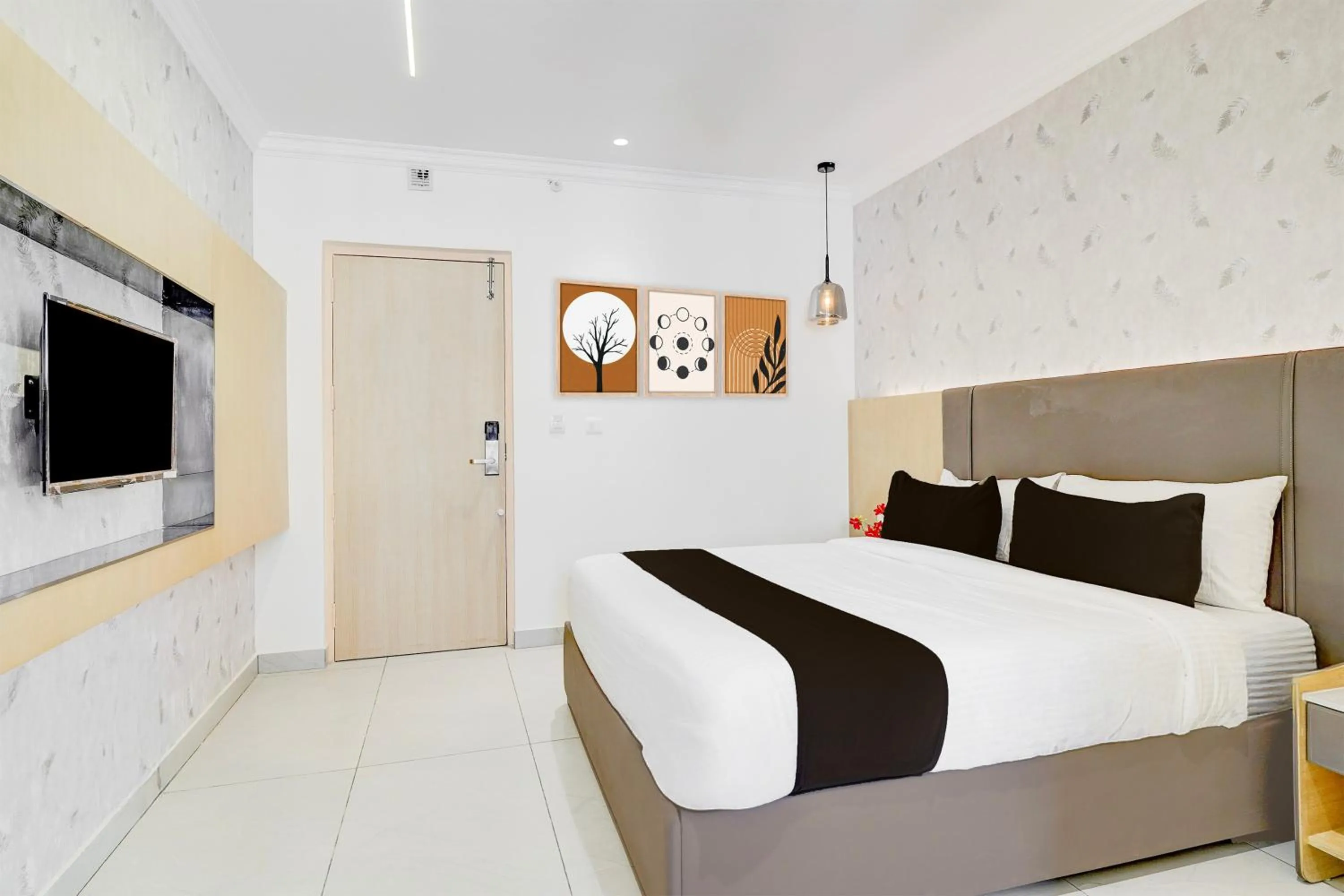 Bedroom, Bed in Super Townhouse Oak AECS Layout Brookfield
