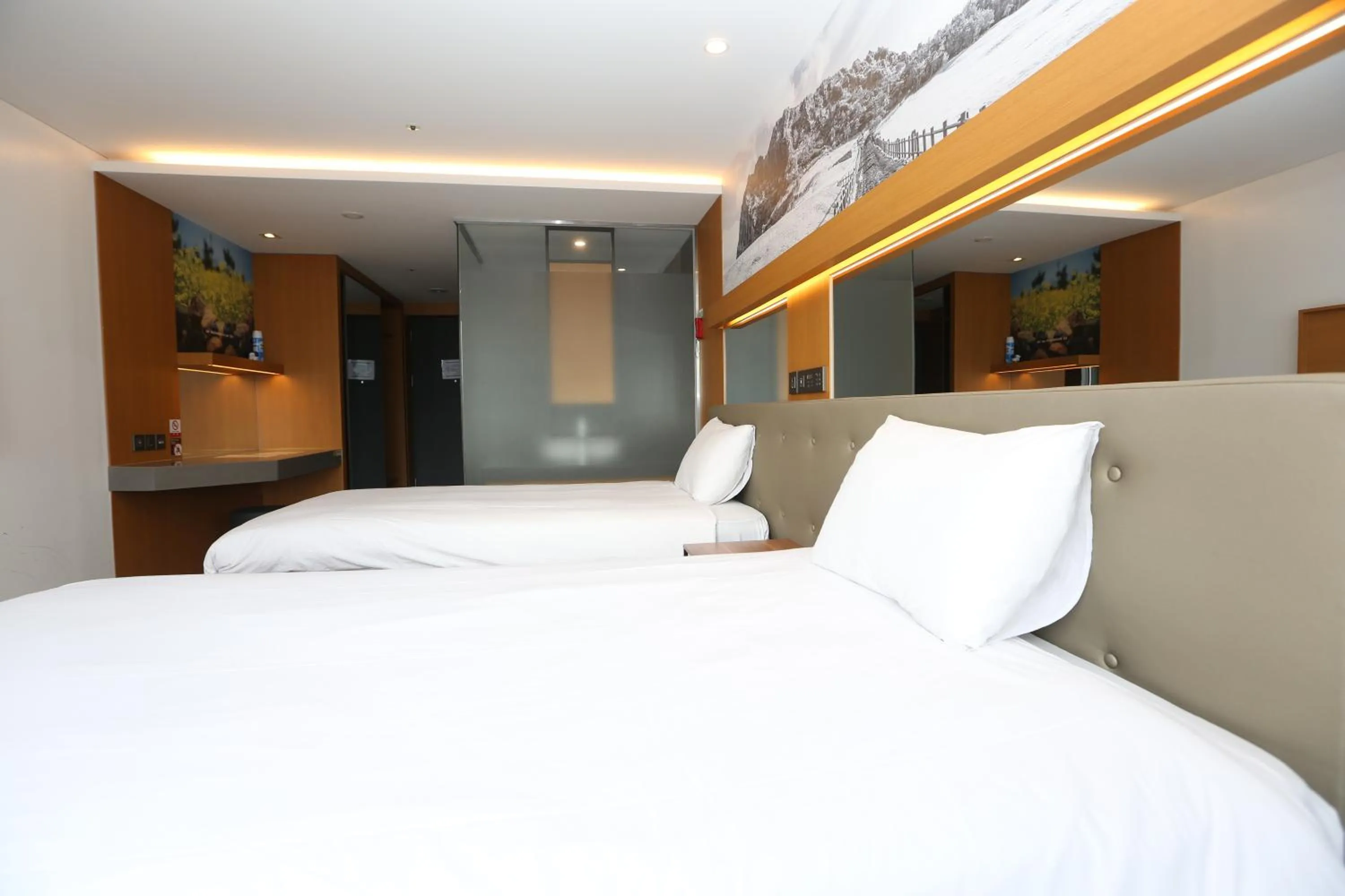 Bed in Asia Hotel Jeju