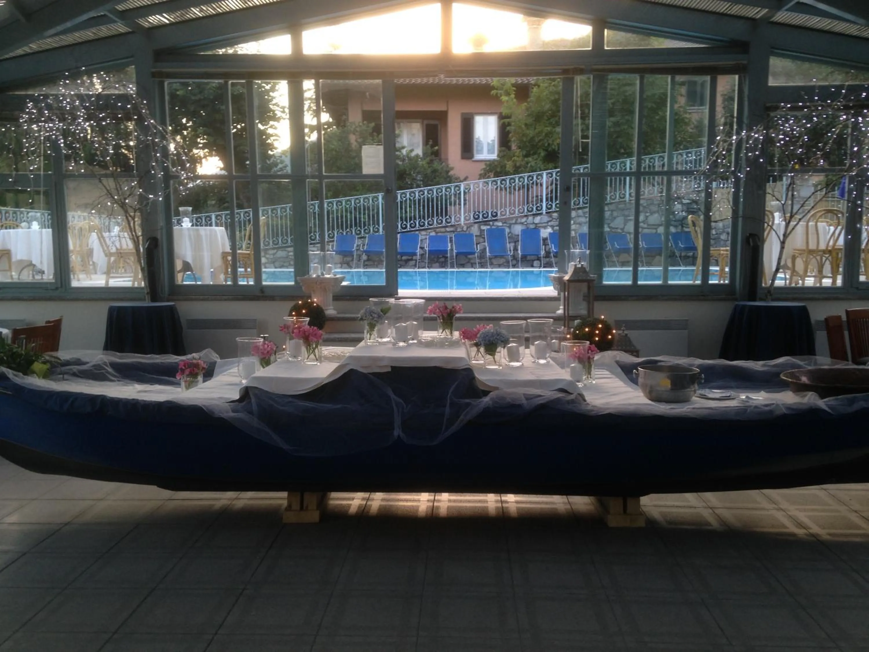 Restaurant/places to eat in Hotel Lario