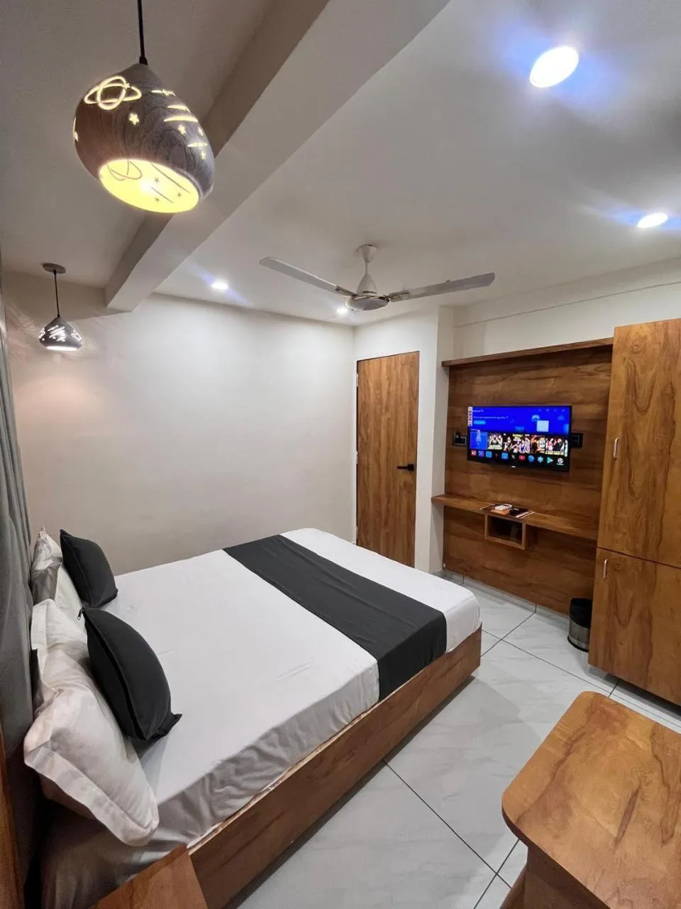 Bed in Hotel Skyland