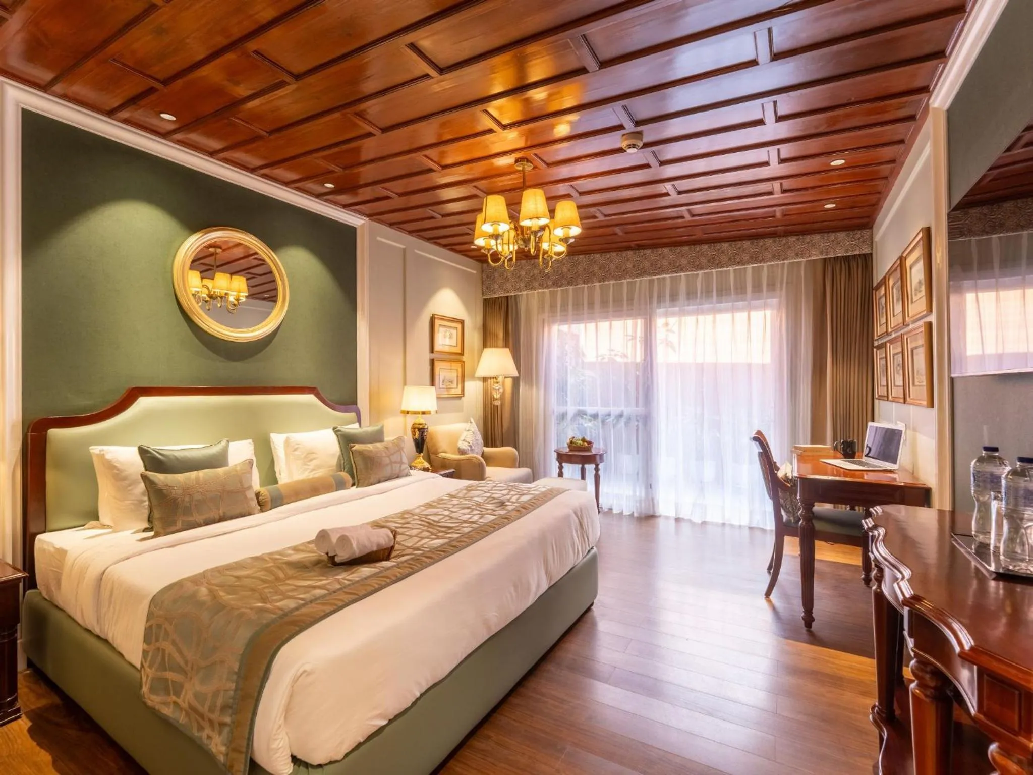 Living room, Bed in Moustache Mussoorie