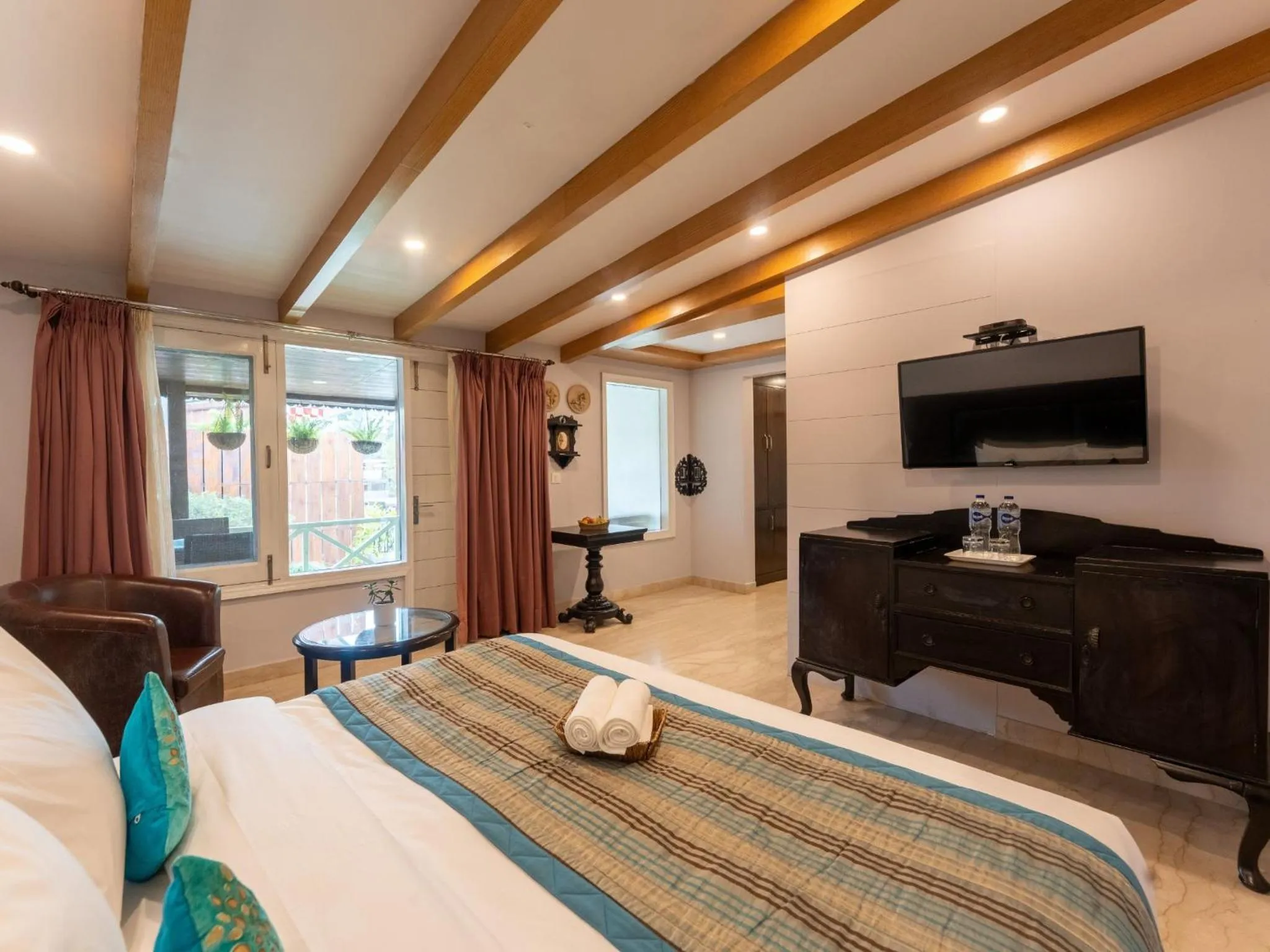 Photo of the whole room, Bed in Moustache Mussoorie