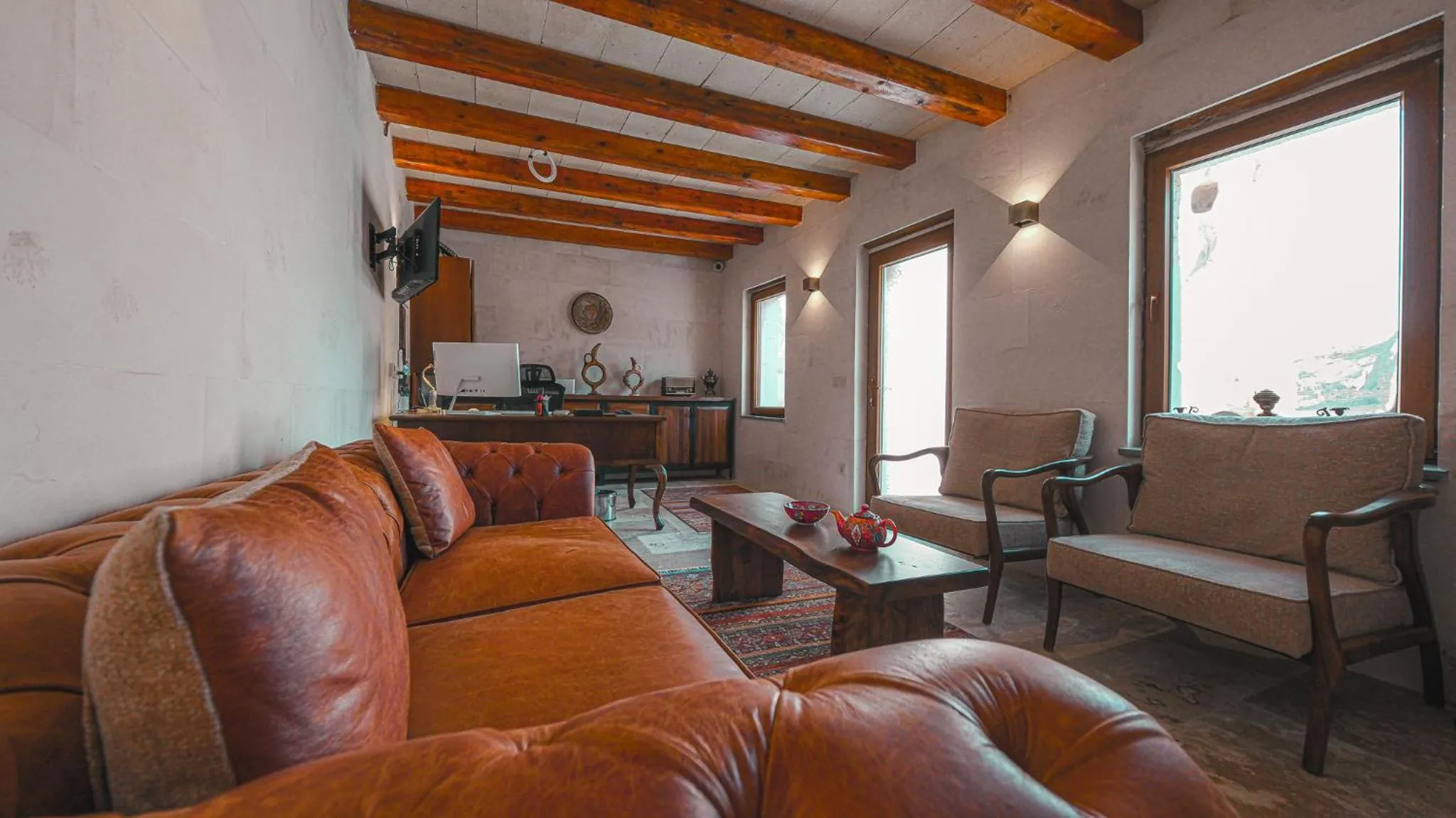 Communal lounge/ TV room in Logos Cave Cappadocia - Adults Only