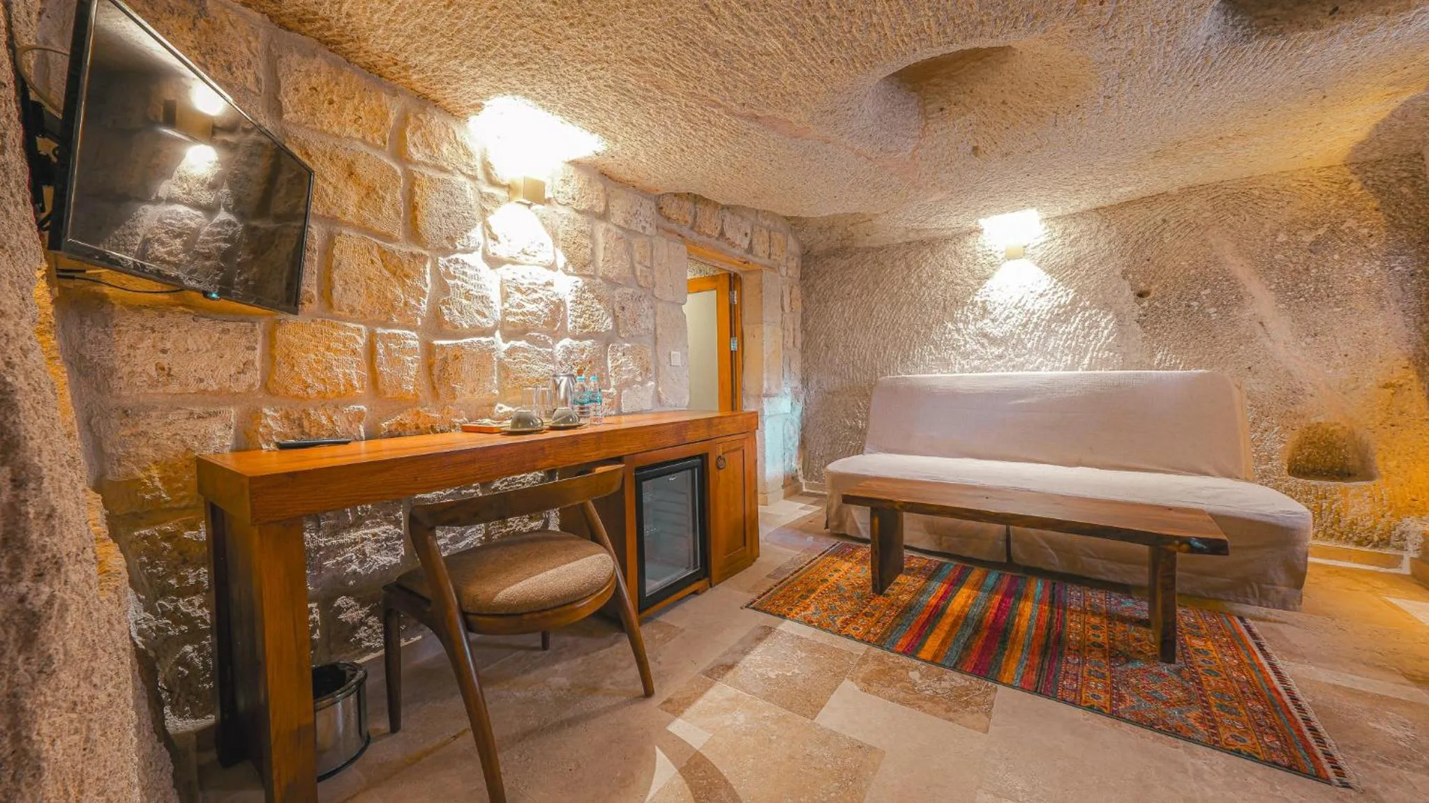 TV and multimedia, Bed in Logos Cave Cappadocia - Adults Only