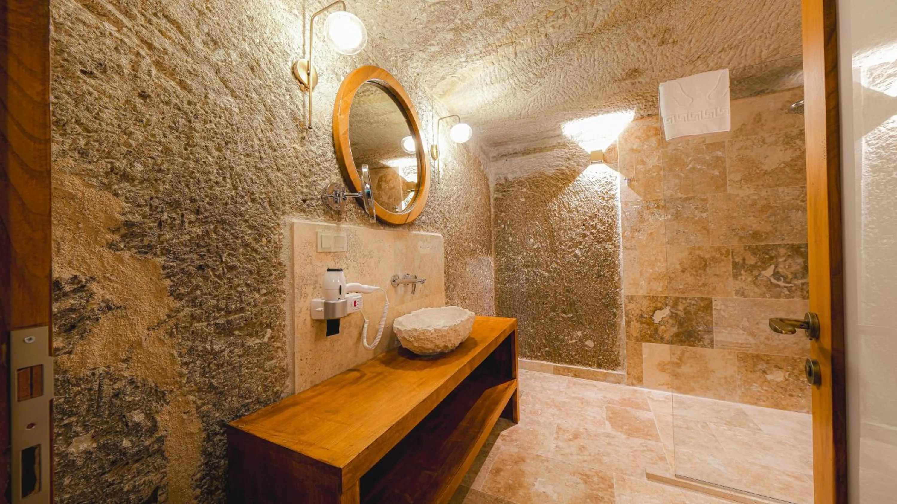 Shower in Logos Cave Cappadocia - Adults Only