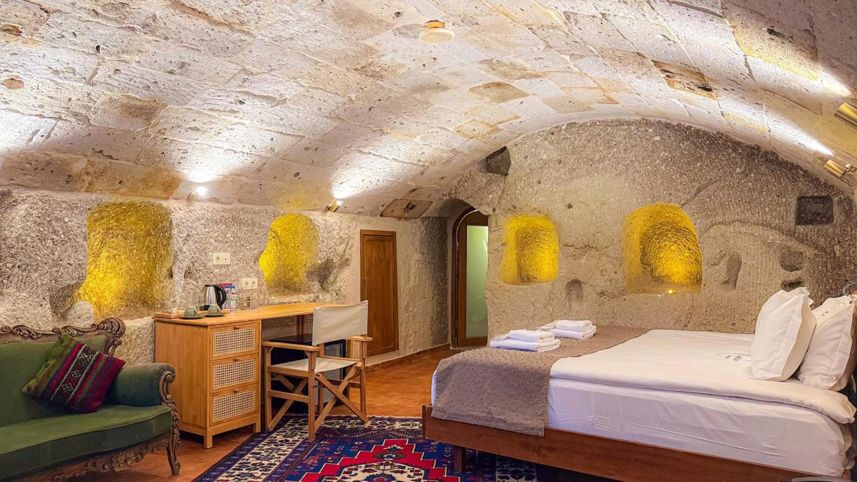 Bed in Logos Cave Cappadocia - Adults Only