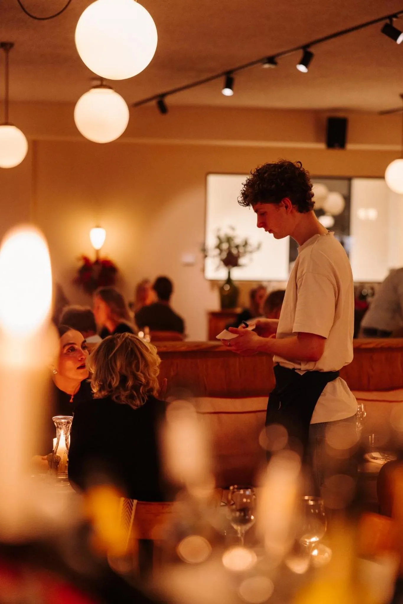 Restaurant/places to eat in Metzlr House