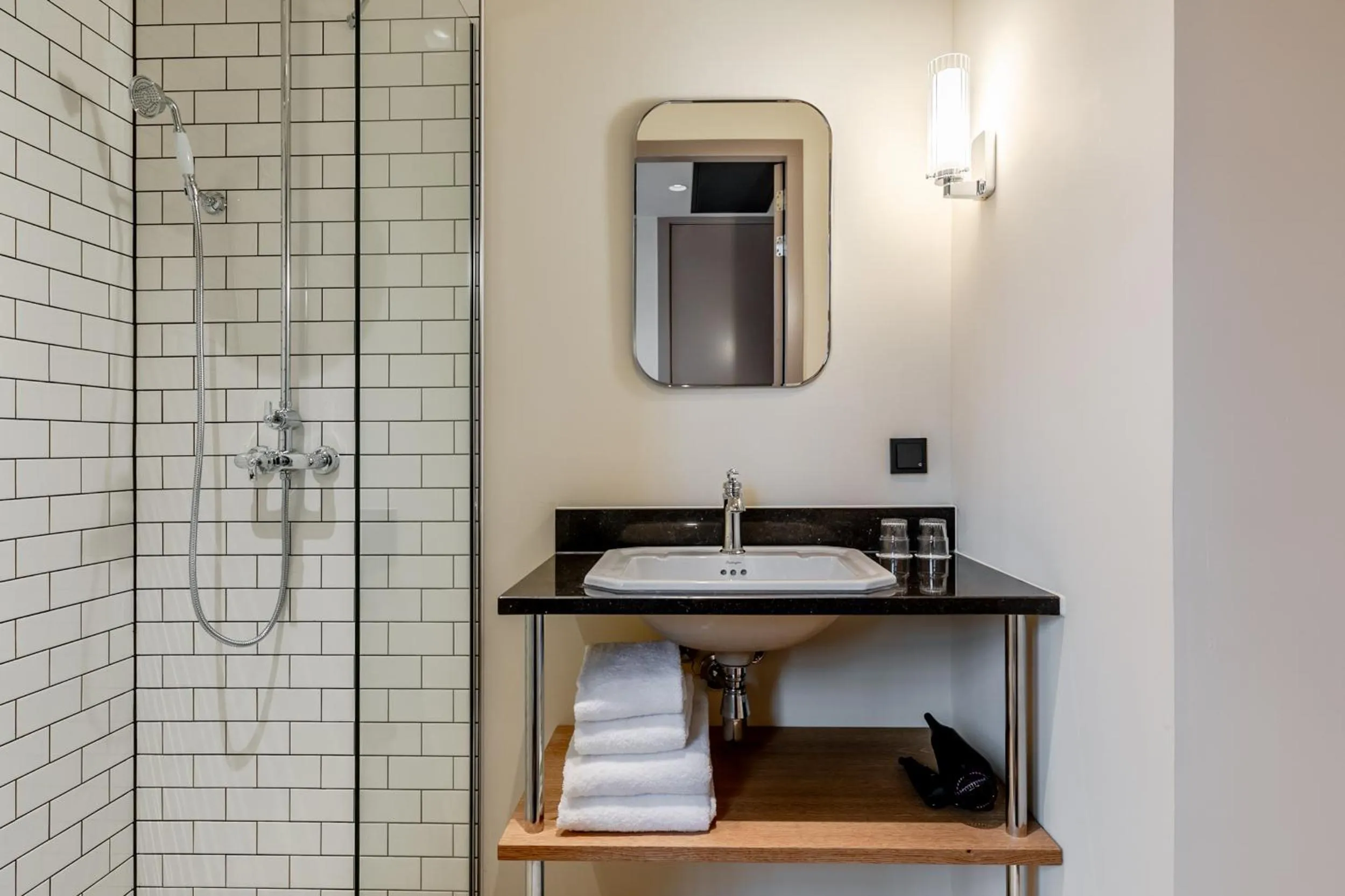 Bathroom in Metzlr House