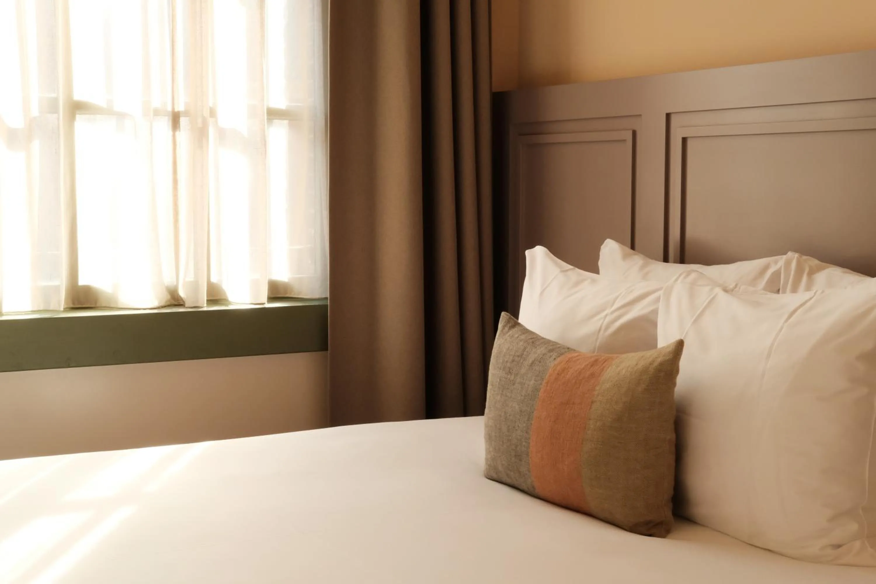 Bed in Metzlr House
