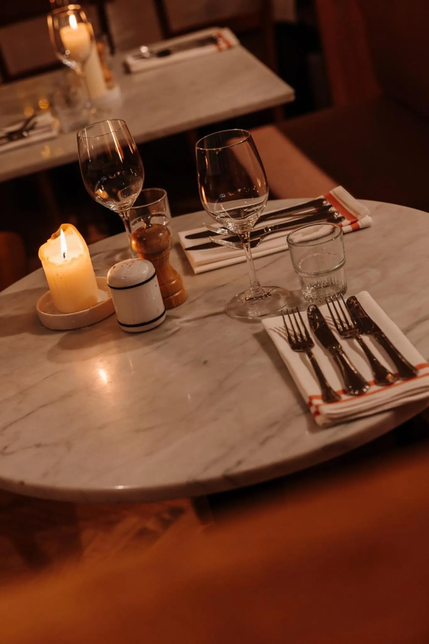 Restaurant/places to eat in Metzlr House