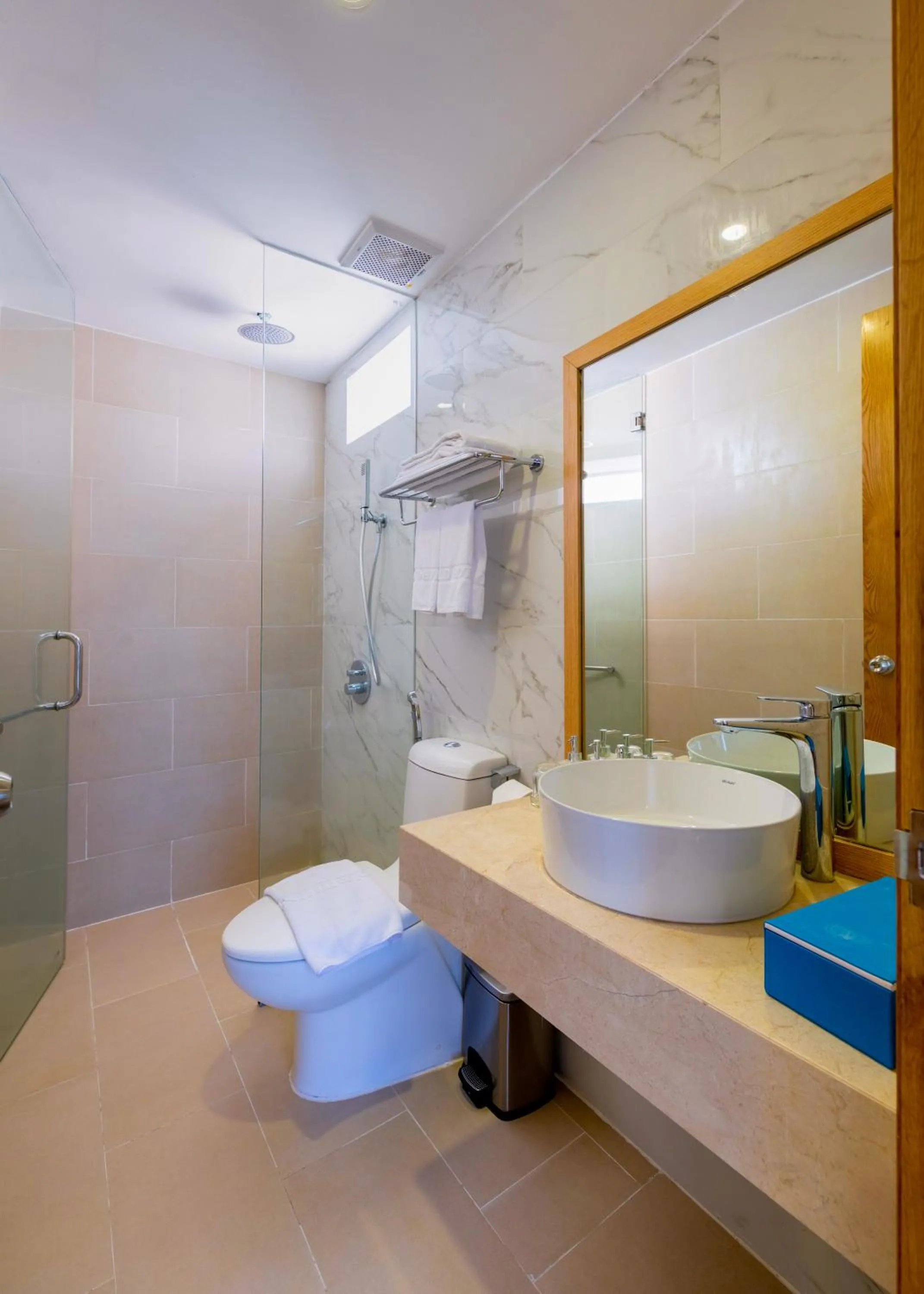 Shower in KOVA Diamond Hotel Da Nang