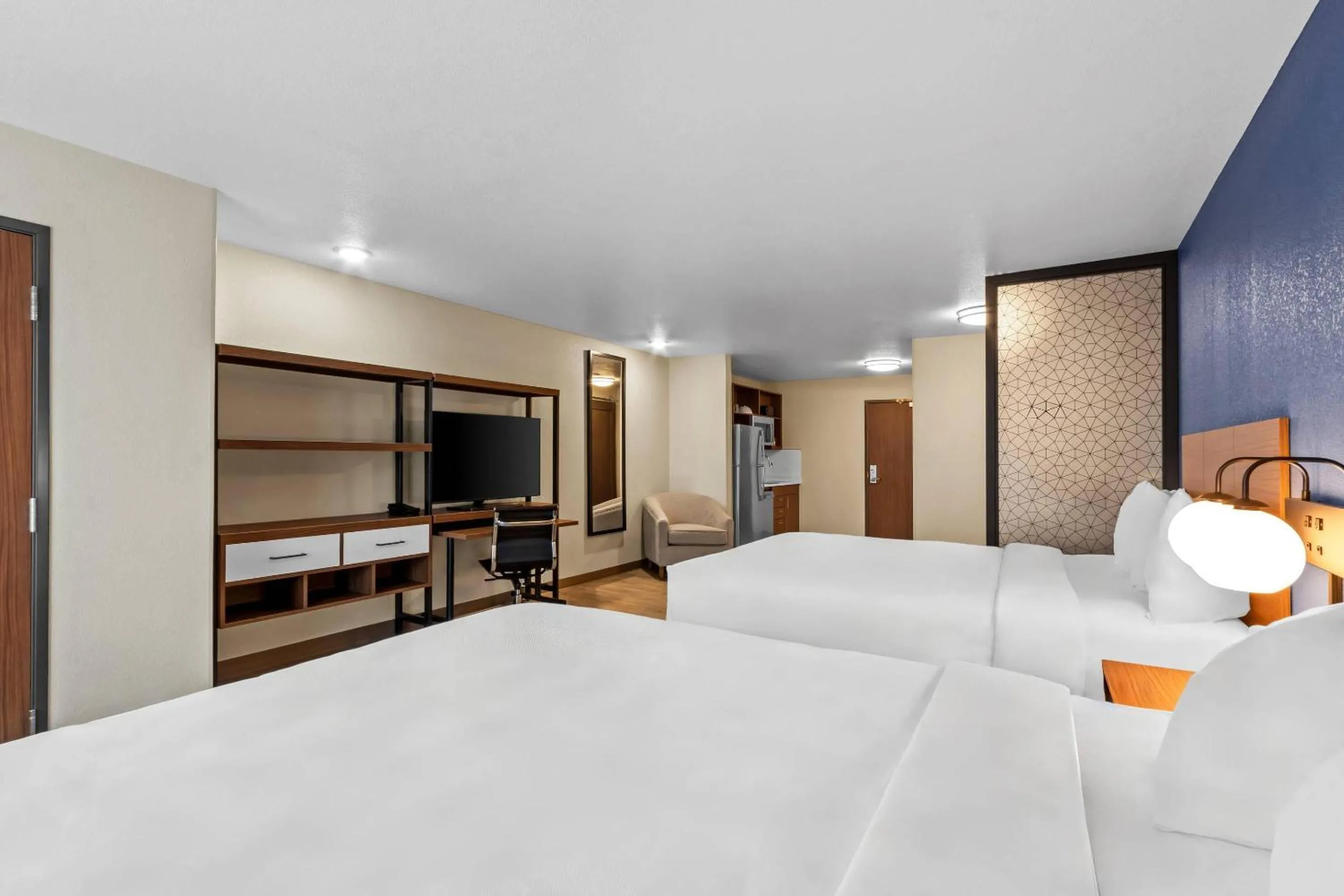Bedroom, Bed in Everhome Suites Yuma East I-8