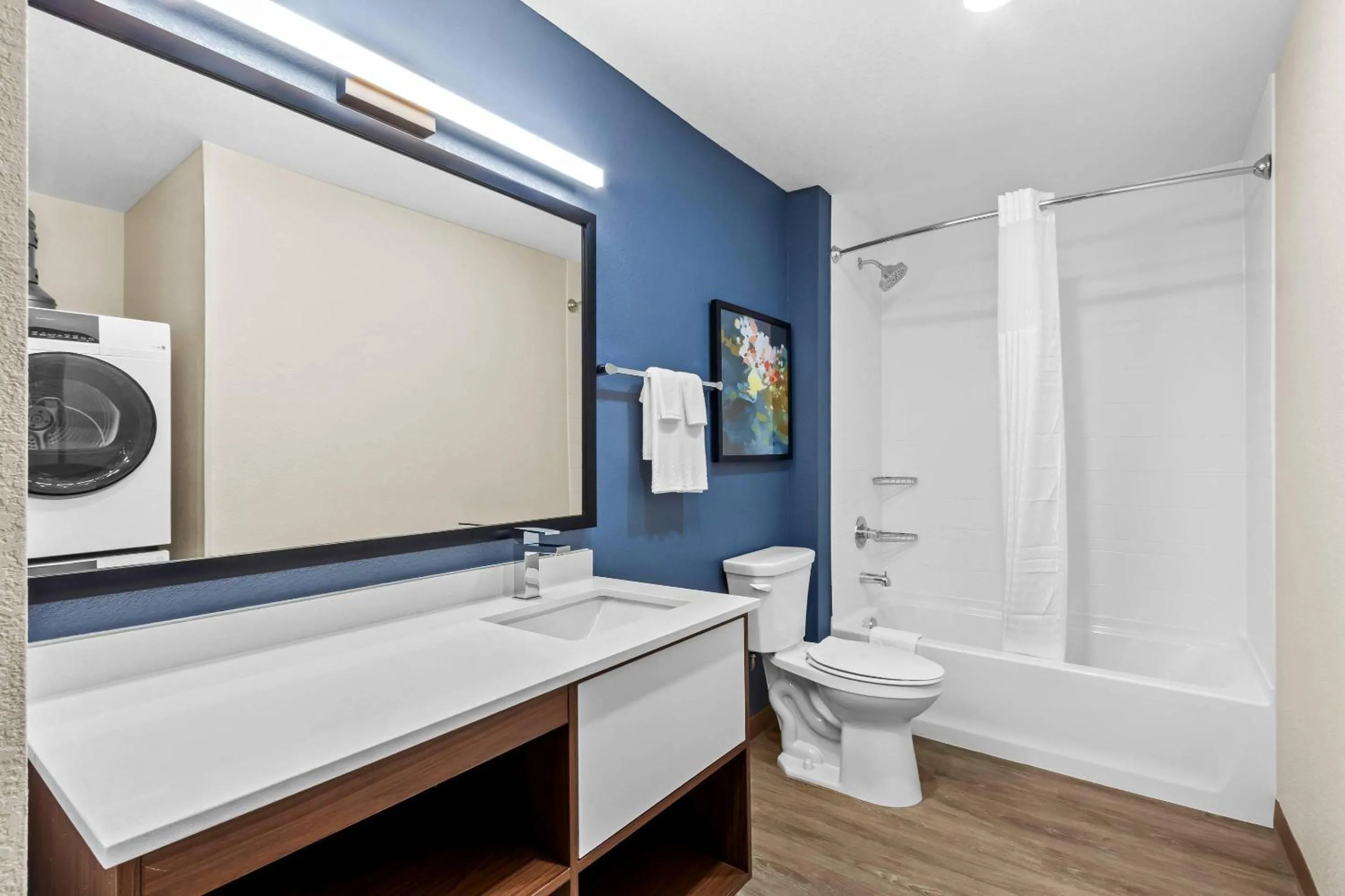 Shower in Everhome Suites Yuma East I-8
