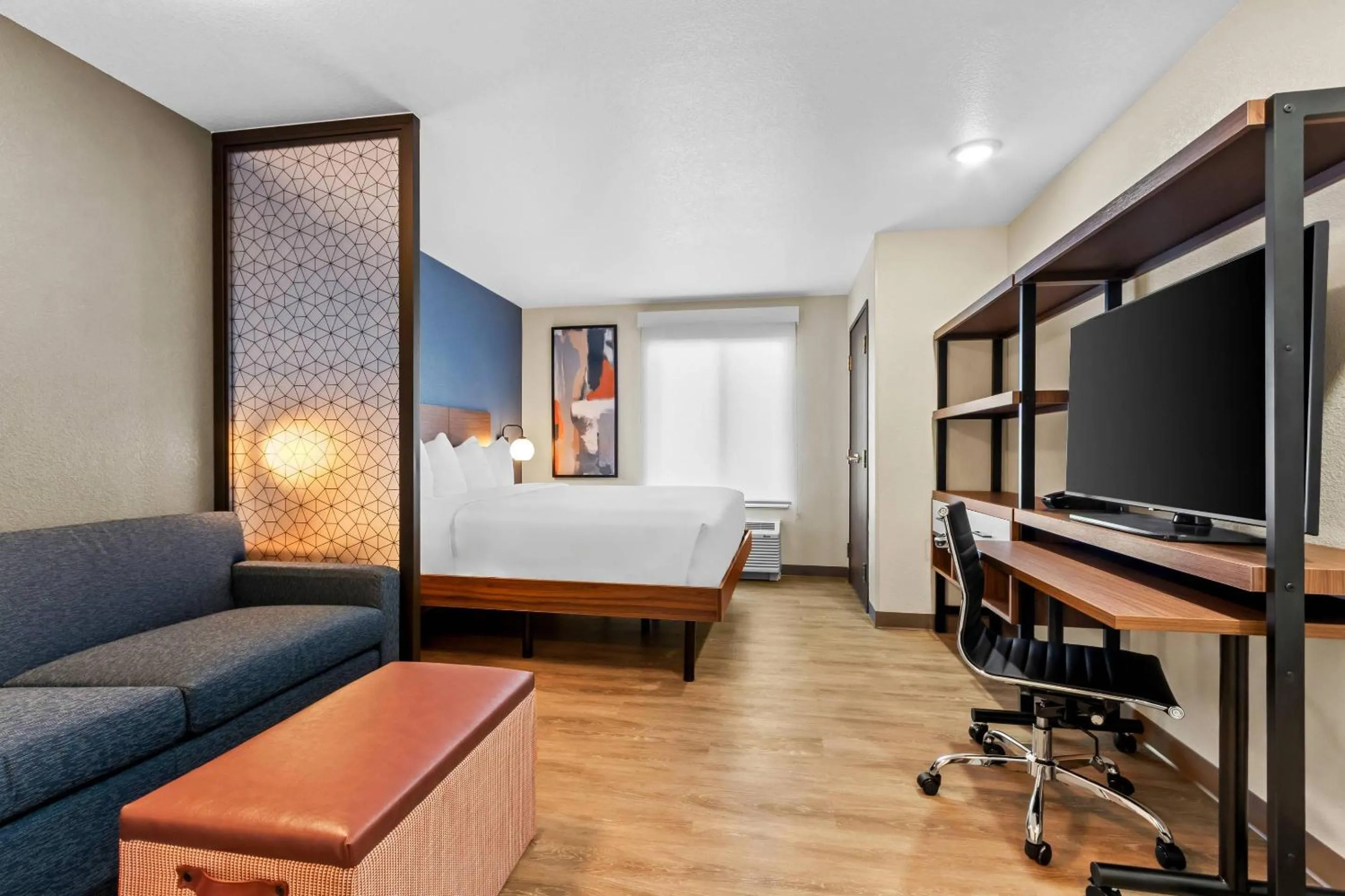 Bedroom, Bed in Everhome Suites Yuma East I-8