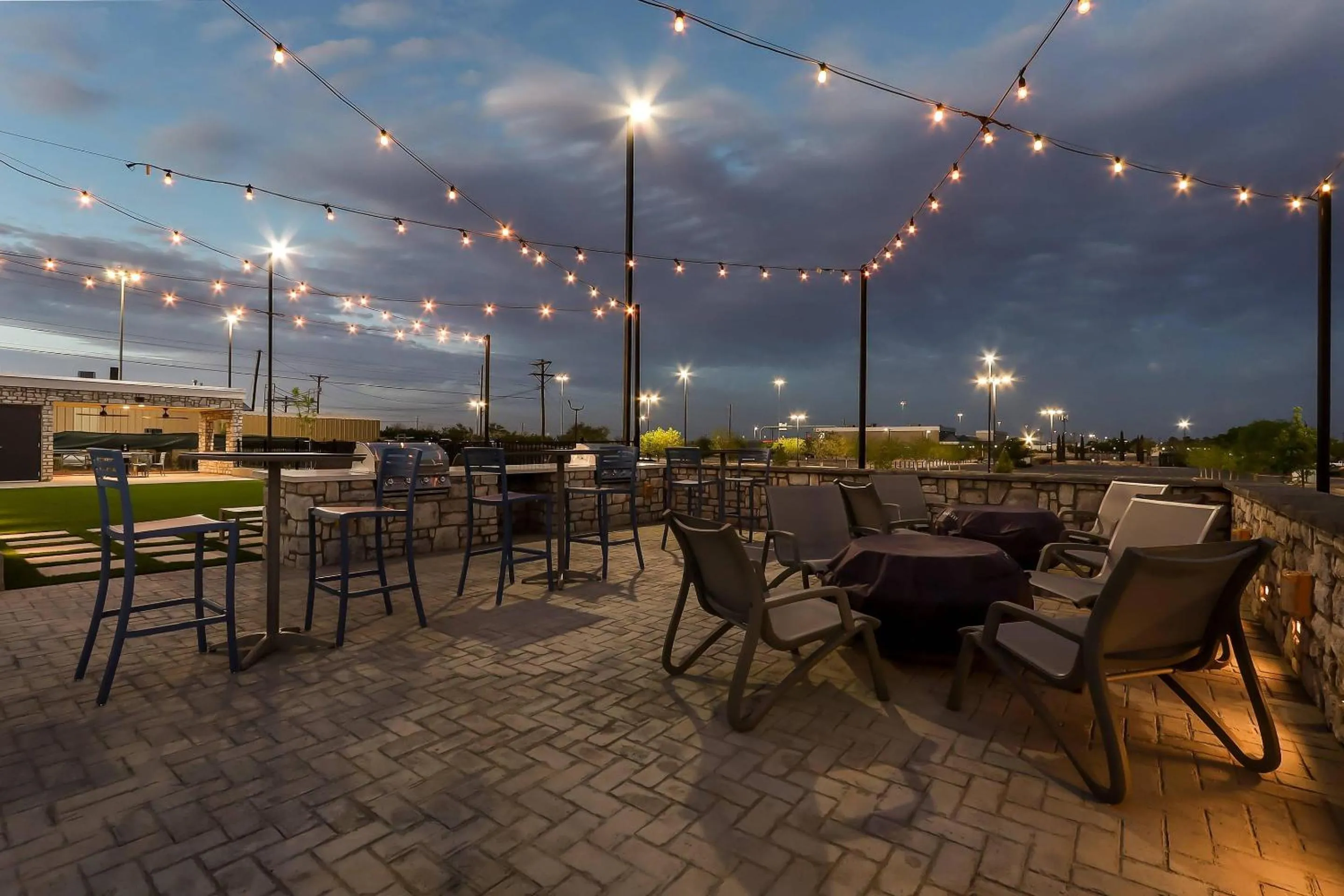Everhome Suites El Paso Airport near Fort Bliss by Choice Hotels