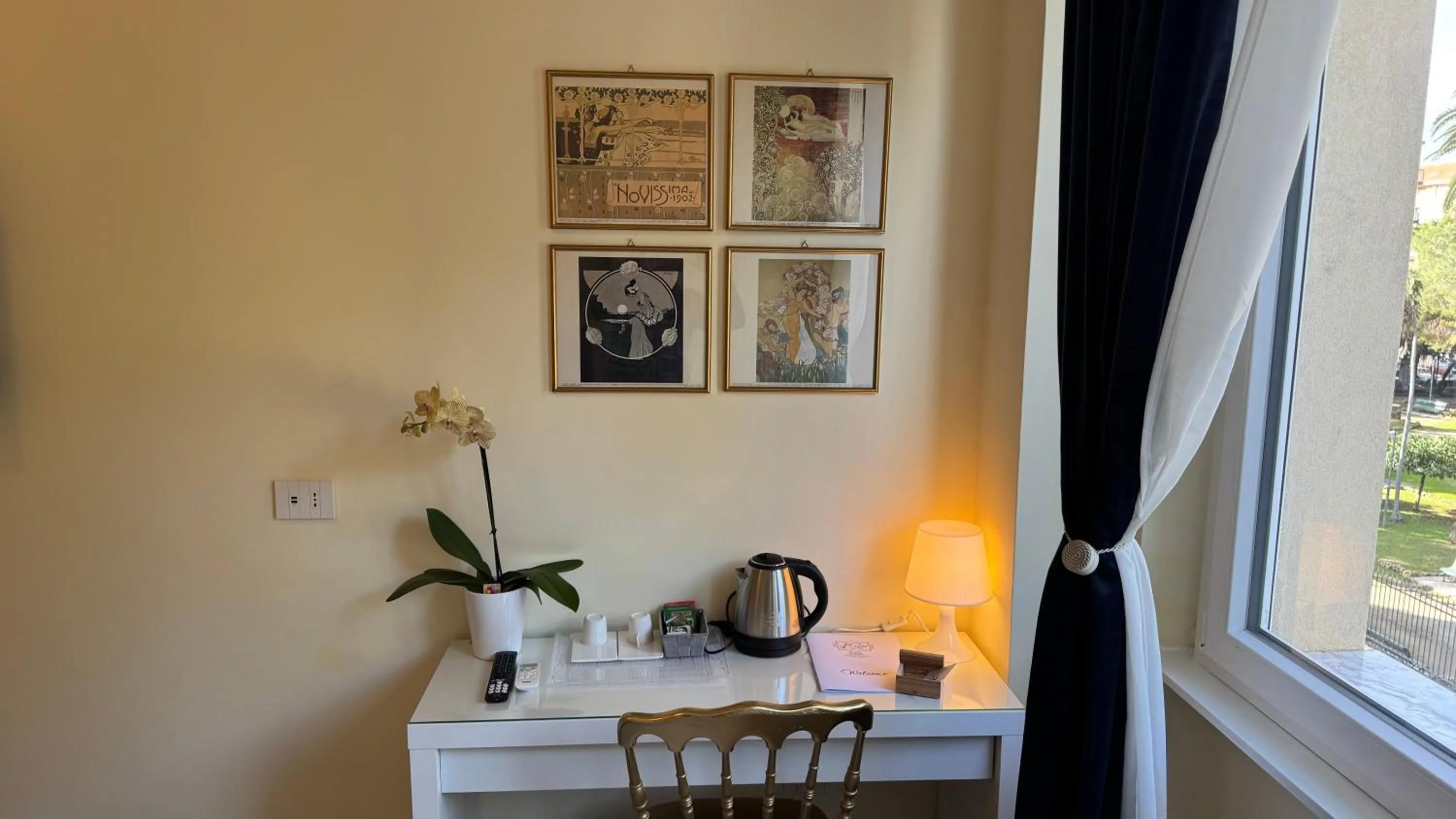 Coffee/tea facilities in AC GOLD B&B Boutique Rooms & Suite