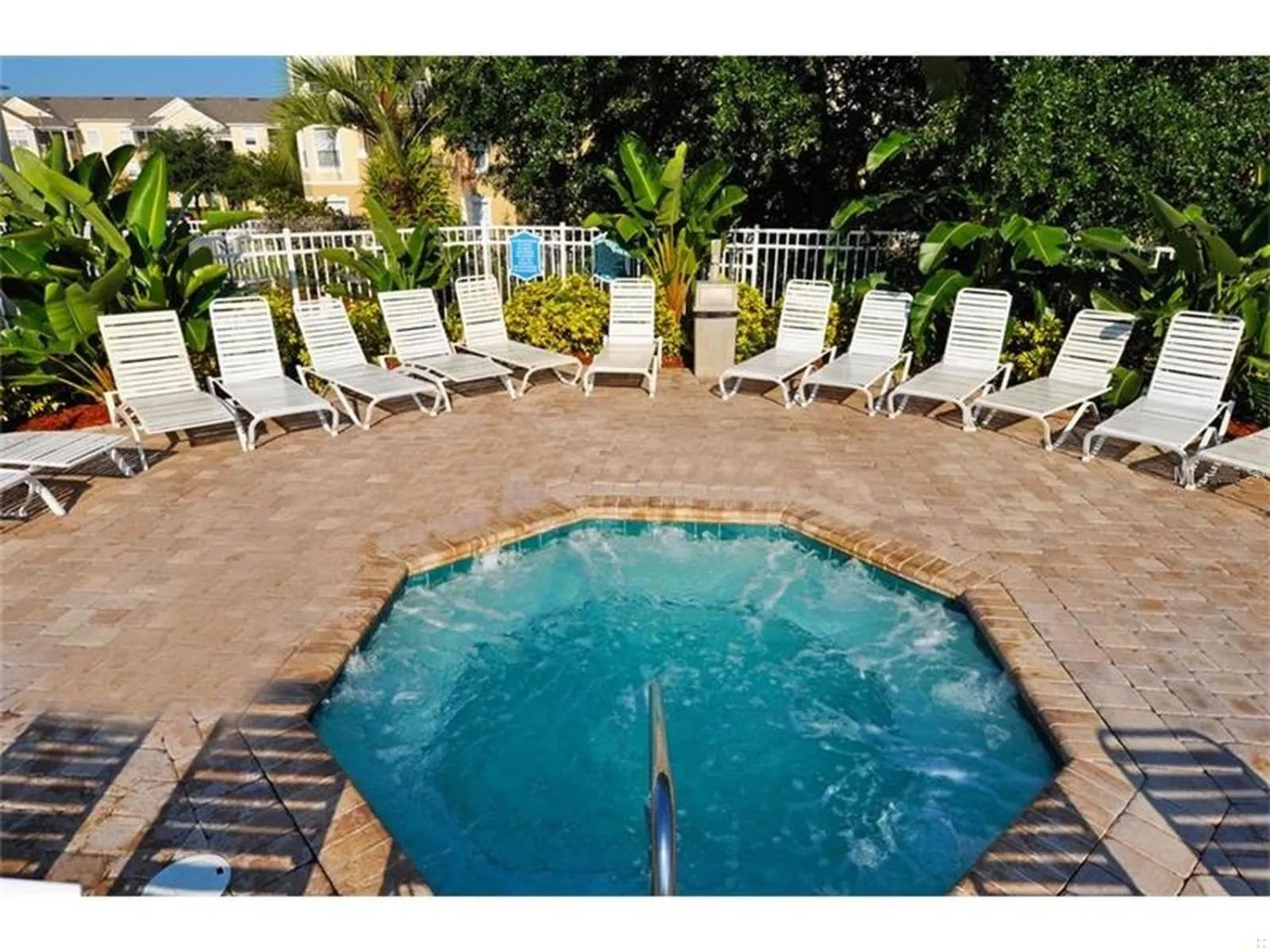 Adventureland Oasis - Resort Near Disney