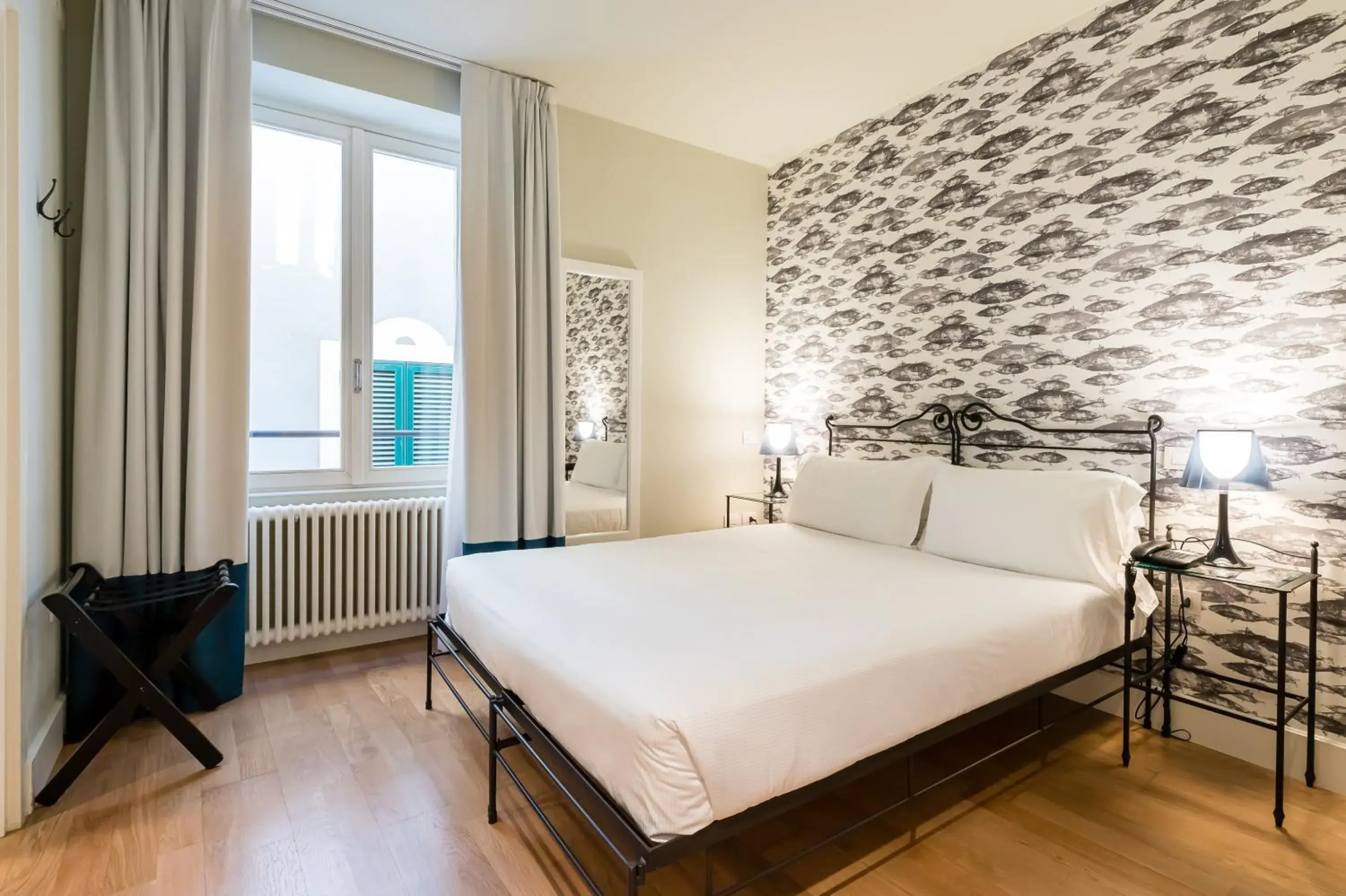 Double Room with Street View in Belvedere Double Room with Street View in Belvedere