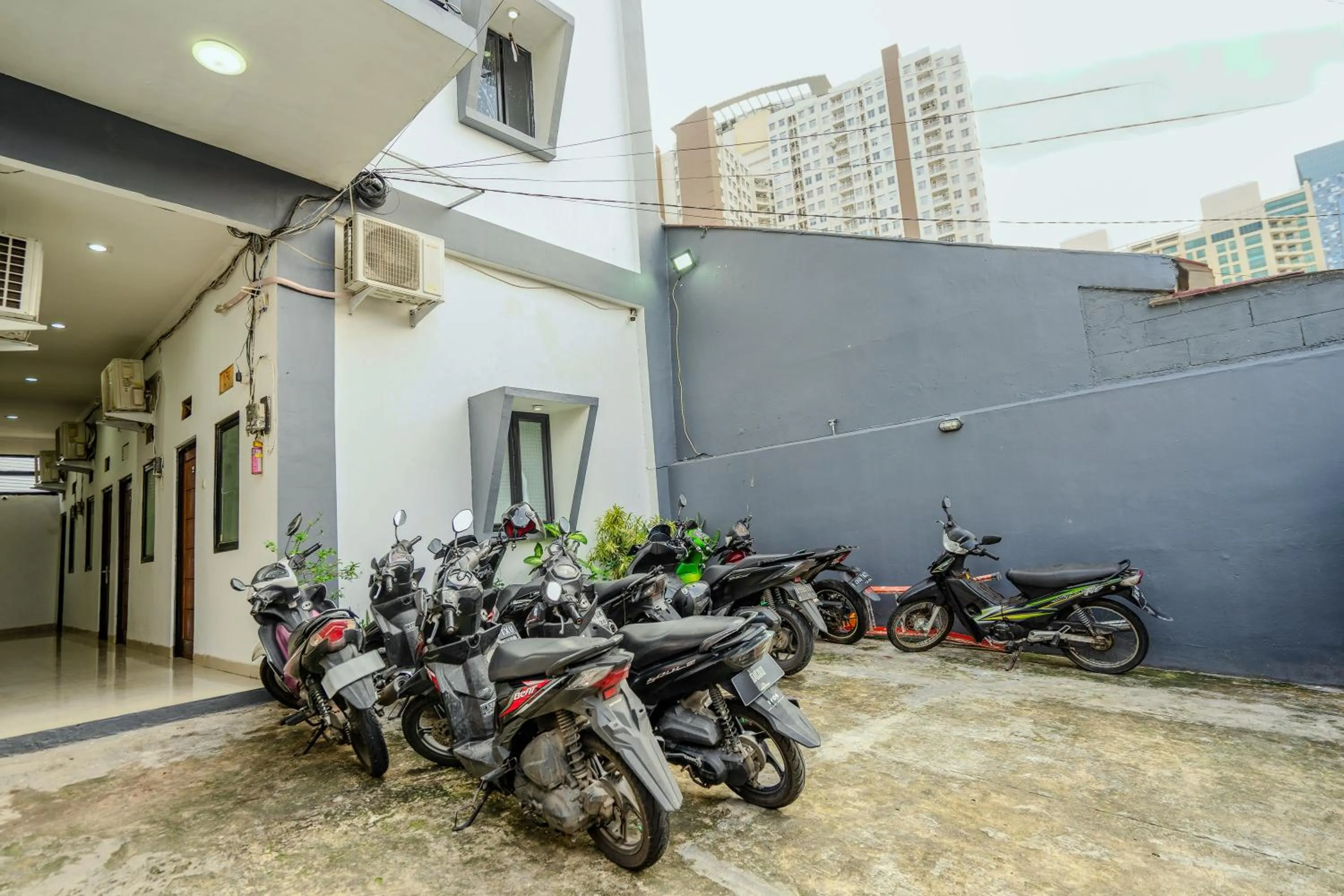 Parking in CQA Living By ARBA