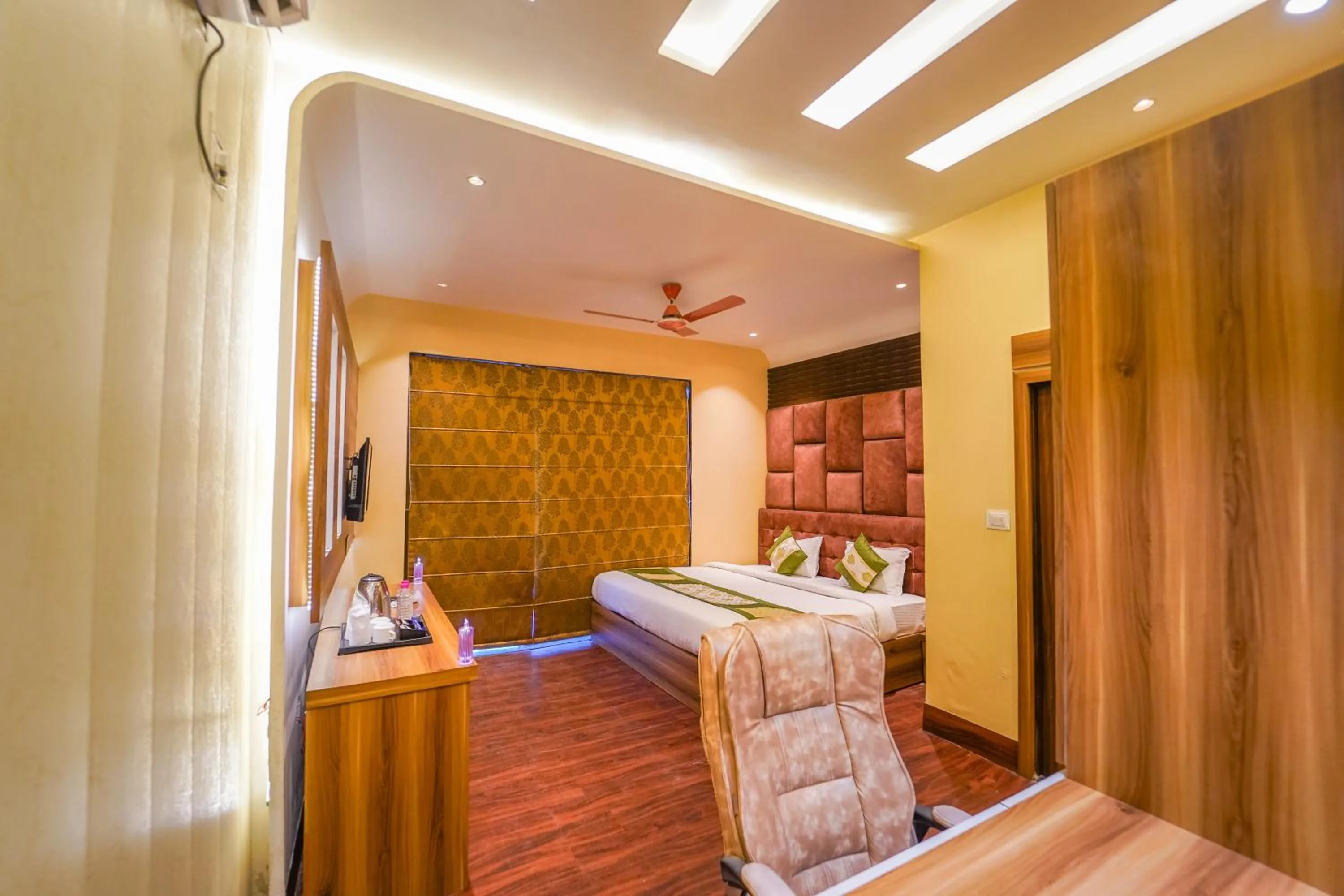 Bed in Shiv Rudraksh Resort, Near Assi Ghat