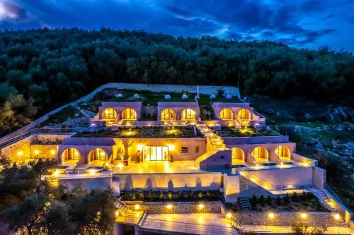 Isavoria Resort