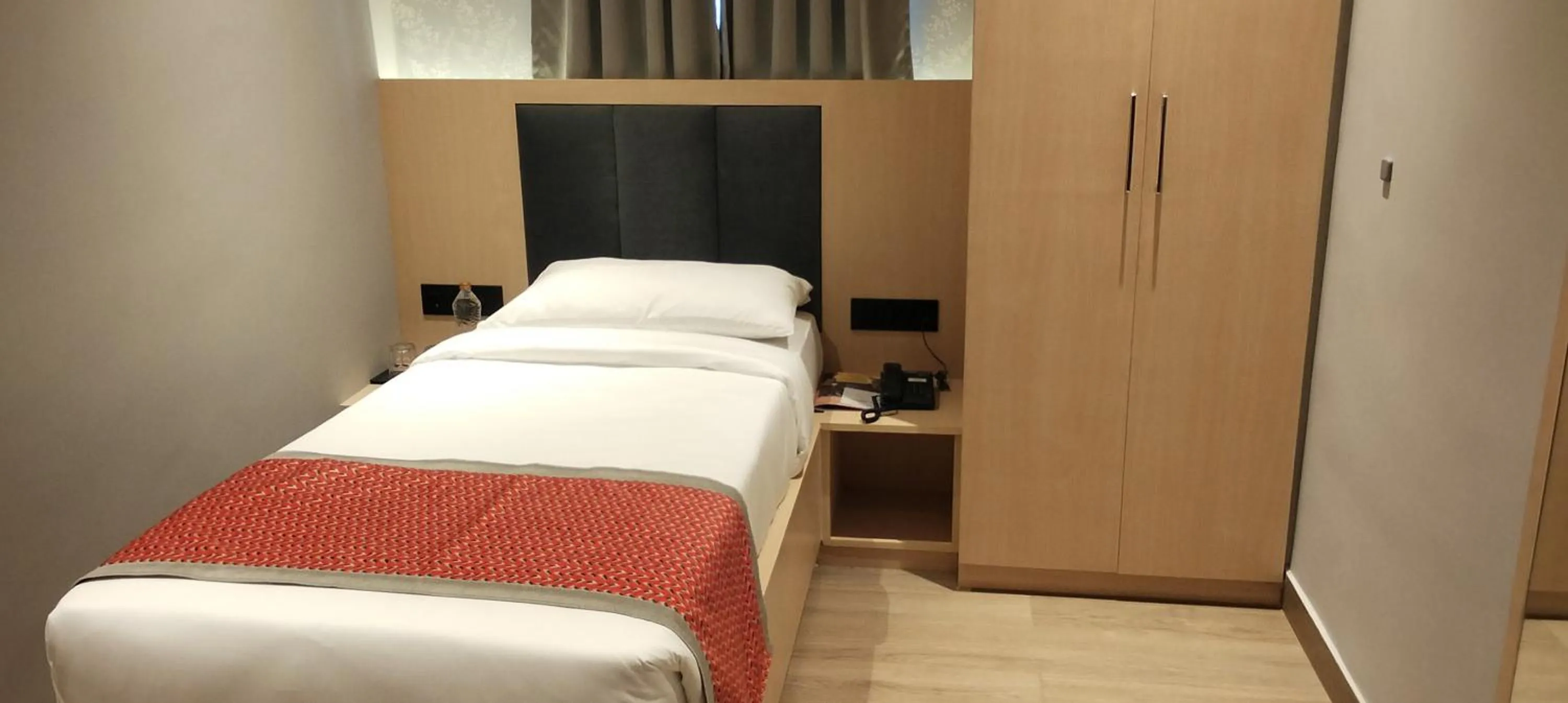 Single Room - single occupancy in The Citi Residenci Hotel, Bidhannagar