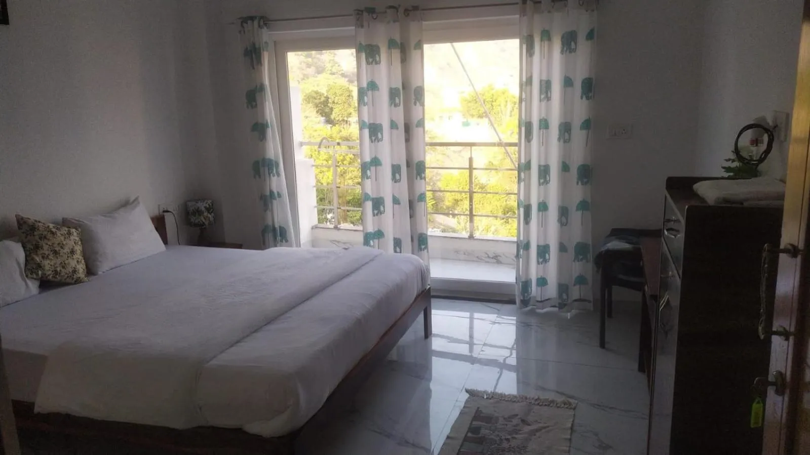 Photo of the whole room, Bed in Hotel Gangetic Yoga Getaway