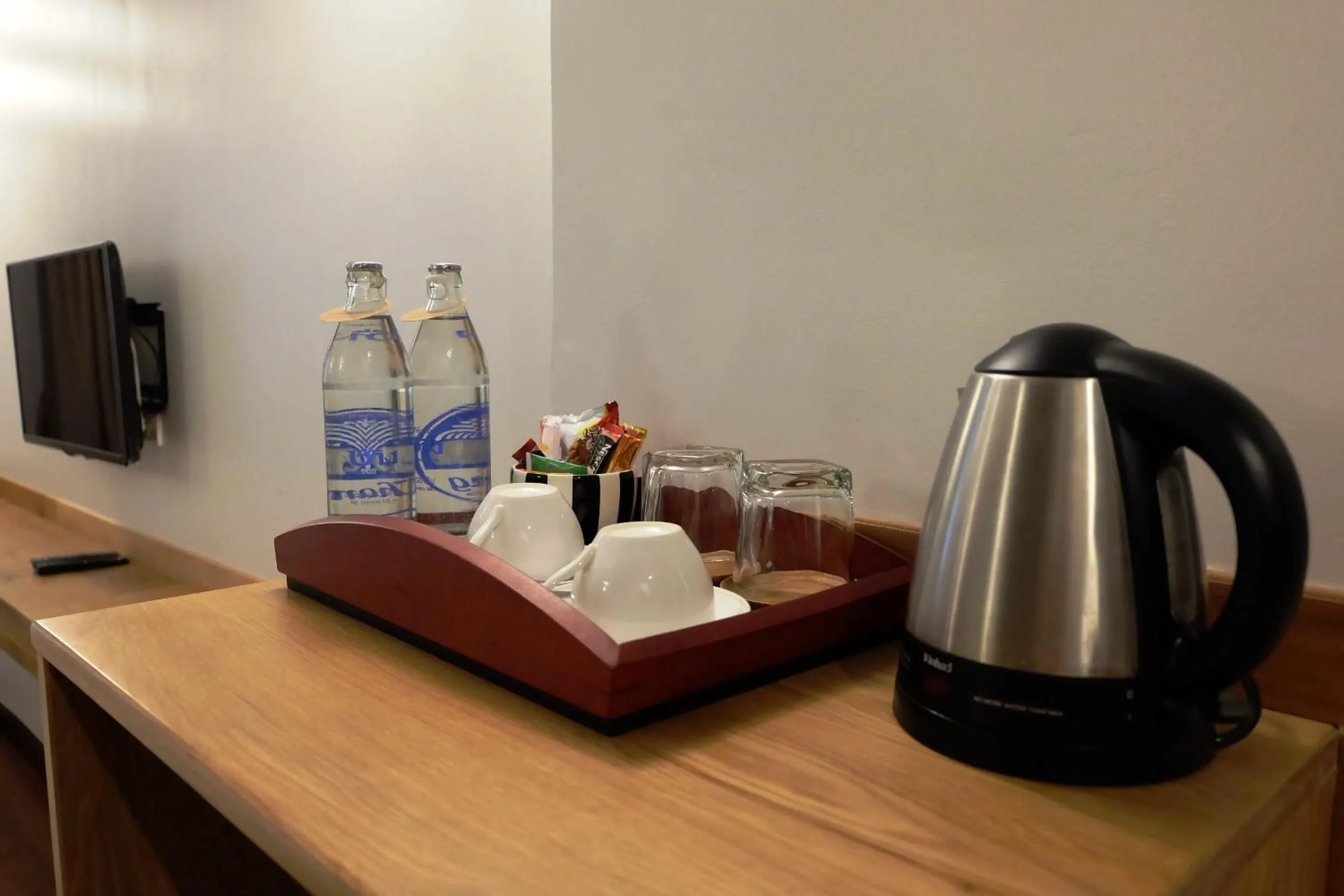 Coffee/Tea Facilities in Cozy At 9 Hotel And Kitchen