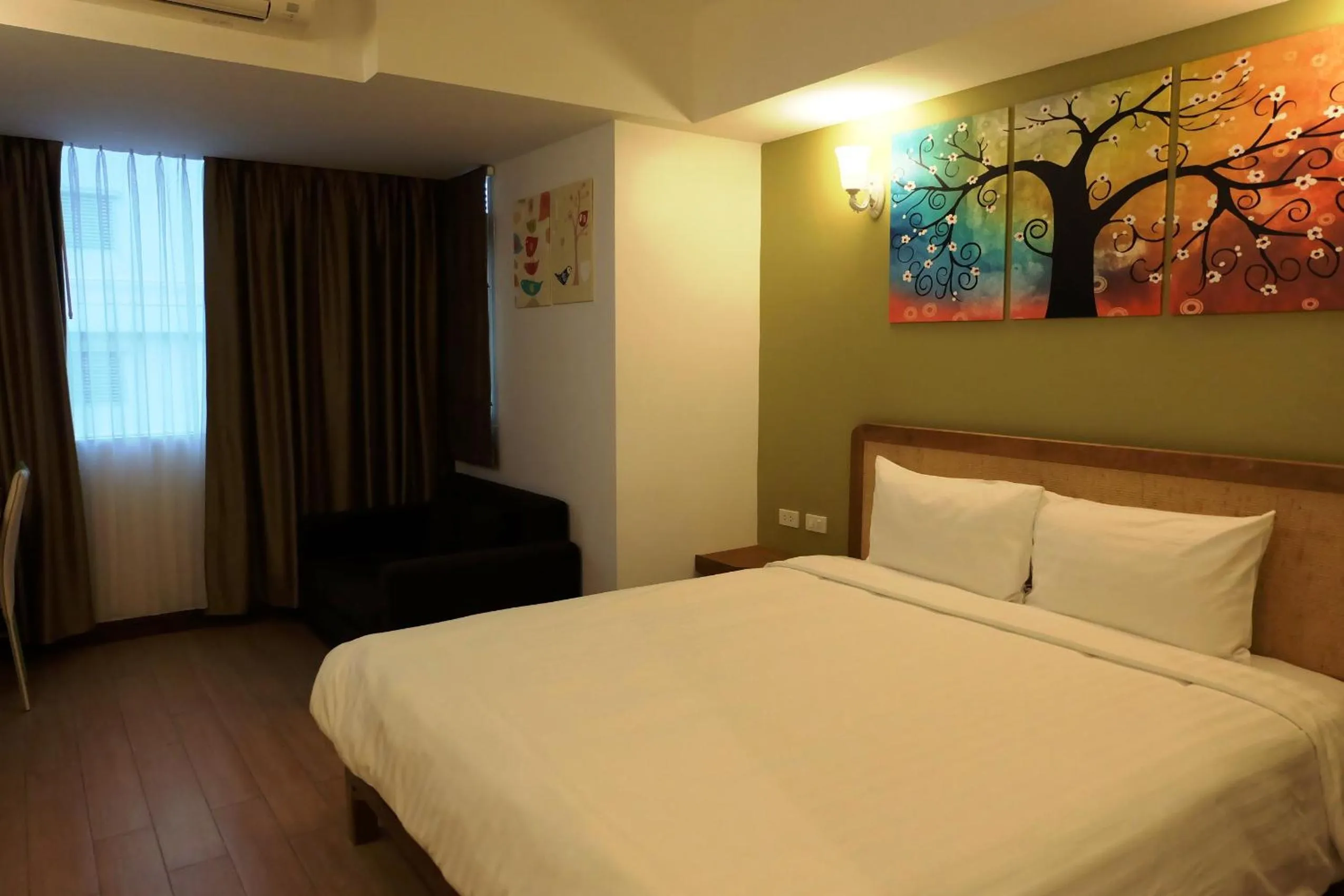 Room Photo in Cozy At 9 Hotel And Kitchen