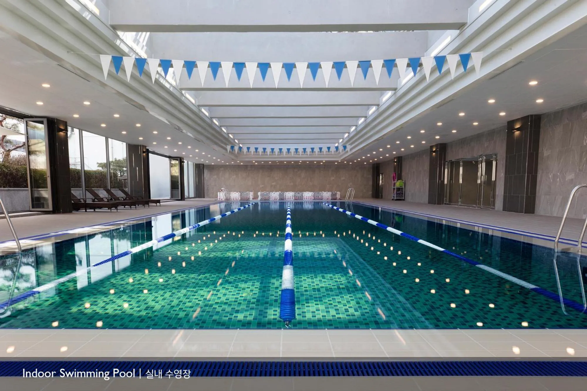 Swimming Pool in Yousung Hotel