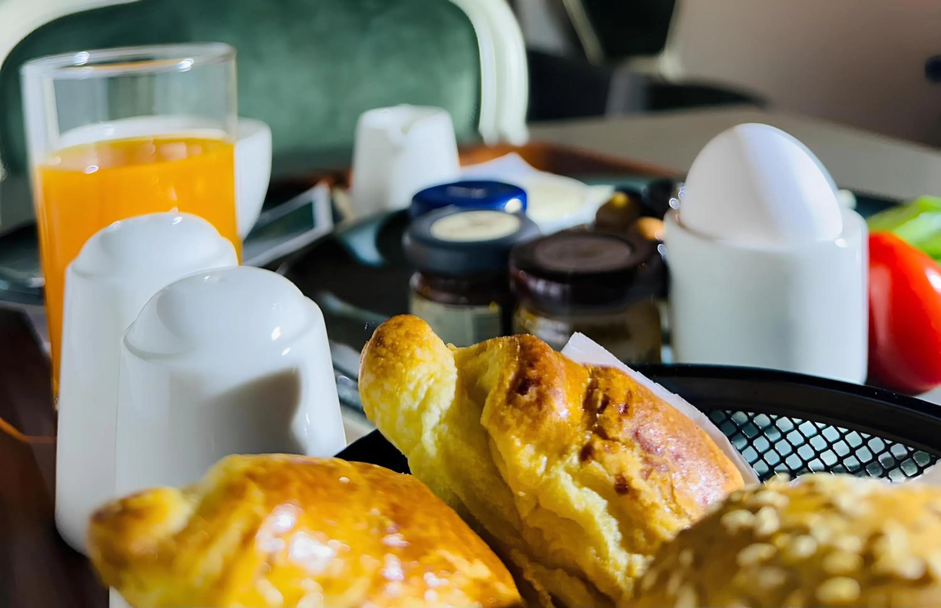 Continental breakfast in Emerald Mansion Hotel