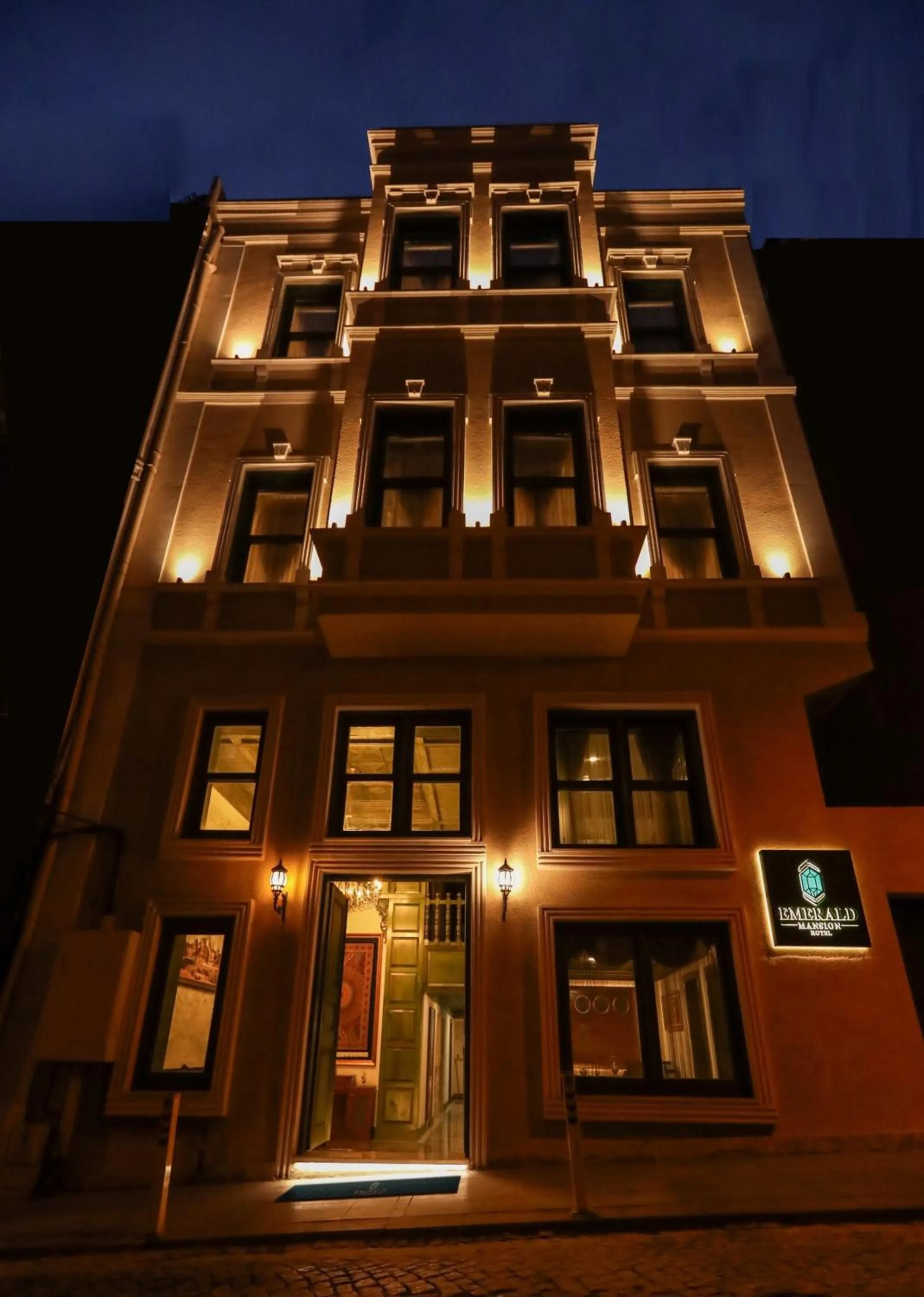 Property building in Emerald Mansion Hotel