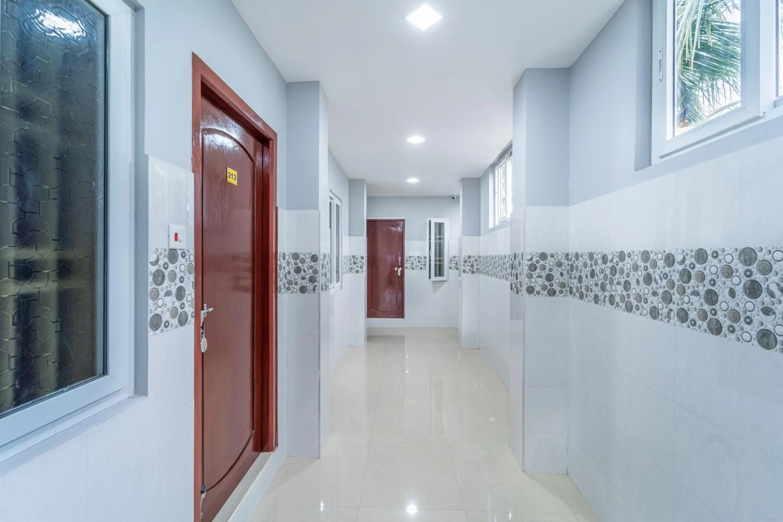 Area and facilities in Sam Residency