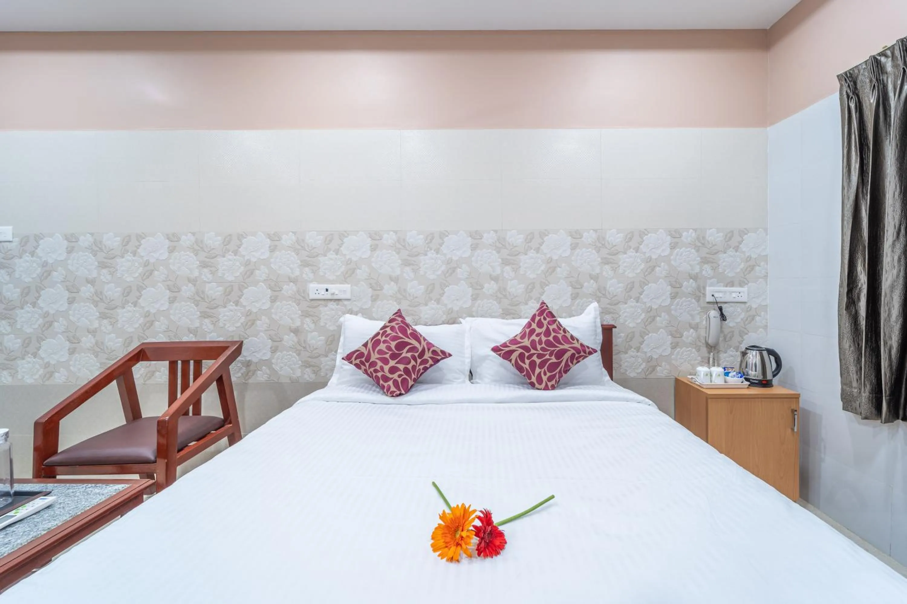 Bed in Sam Residency