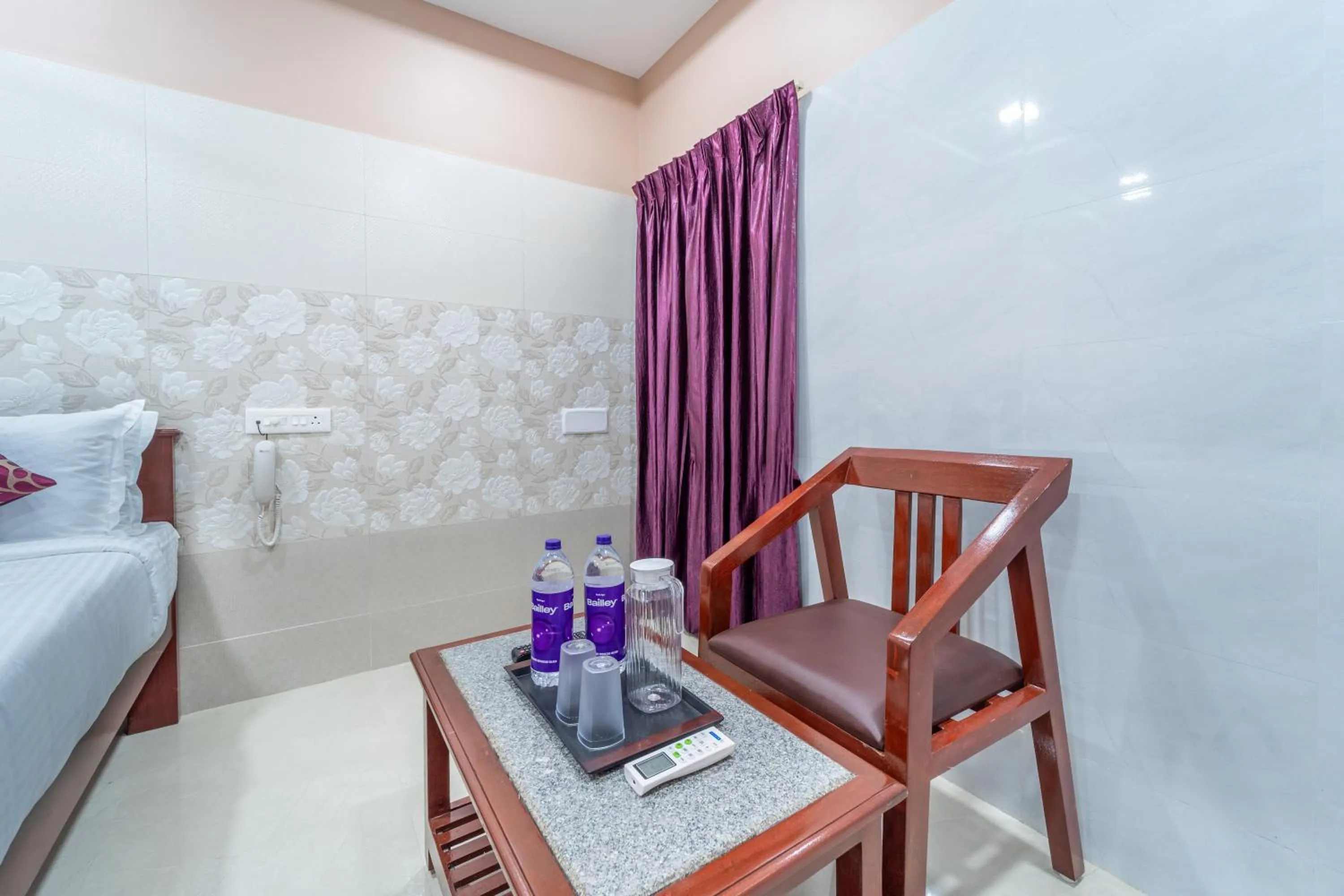 Area and facilities, Bed in Sam Residency