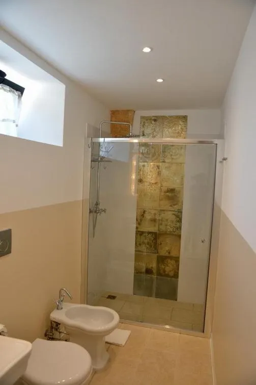 Bathroom in Masseria Palane